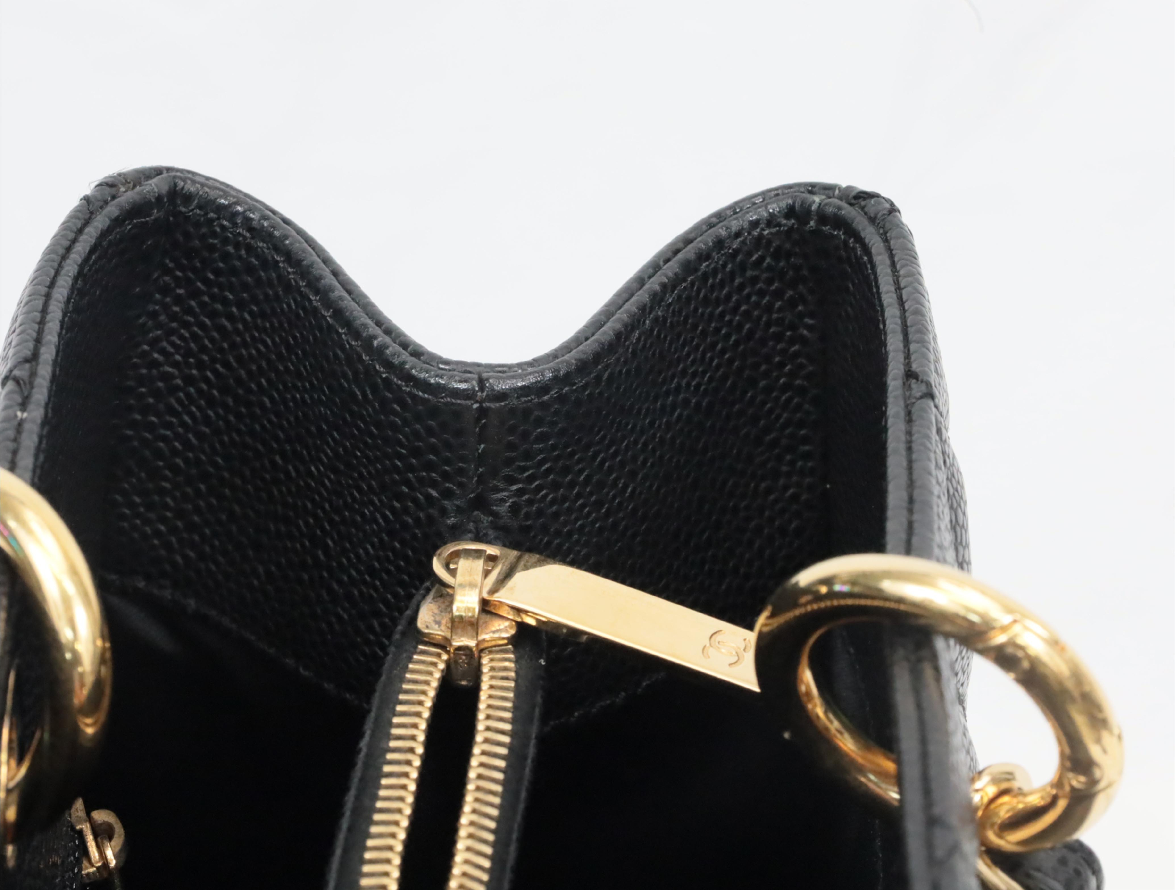 Caviar Skin GST 17 Series Shoulder Bag — view 12