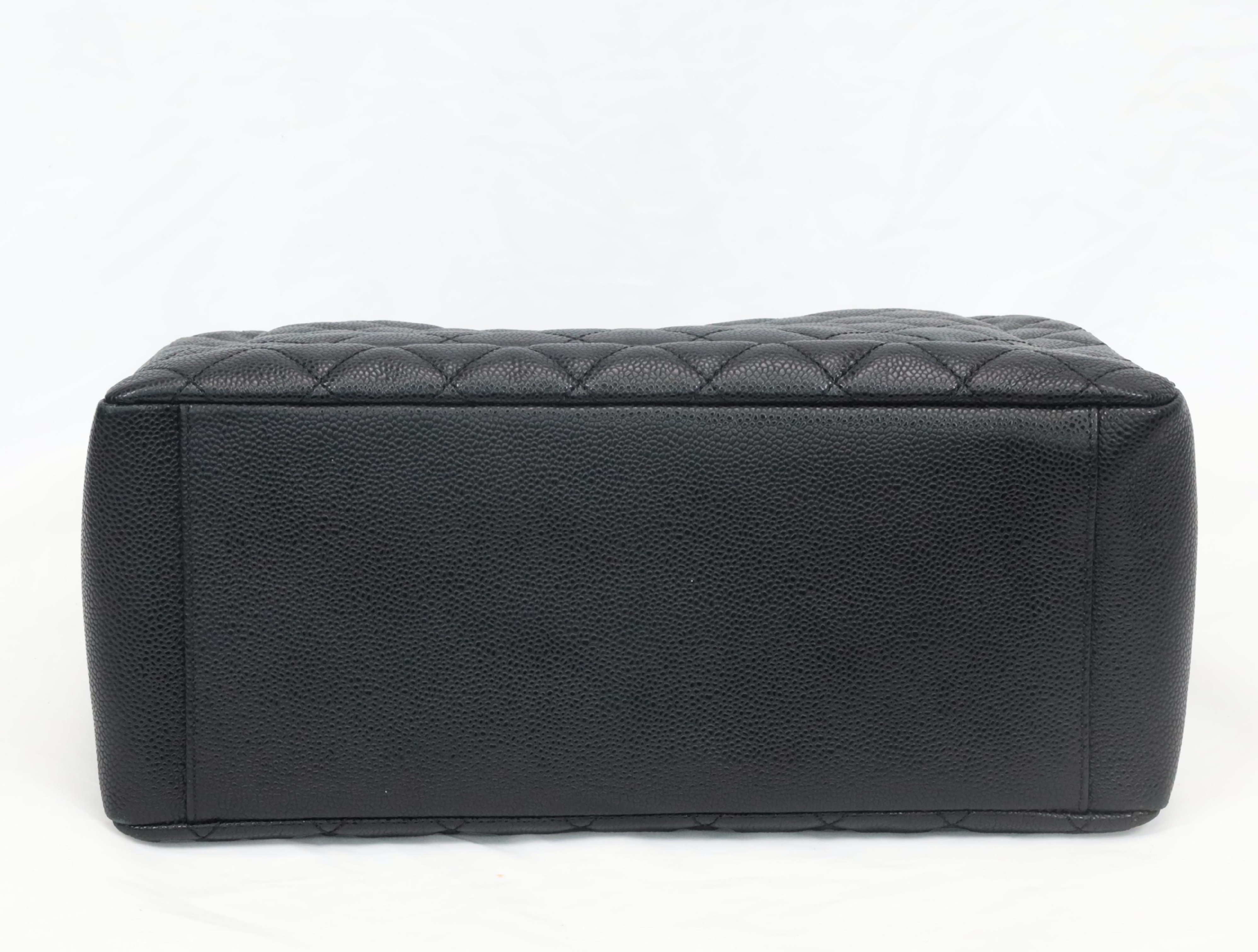 Caviar Skin GST 17 Series Shoulder Bag — view 3