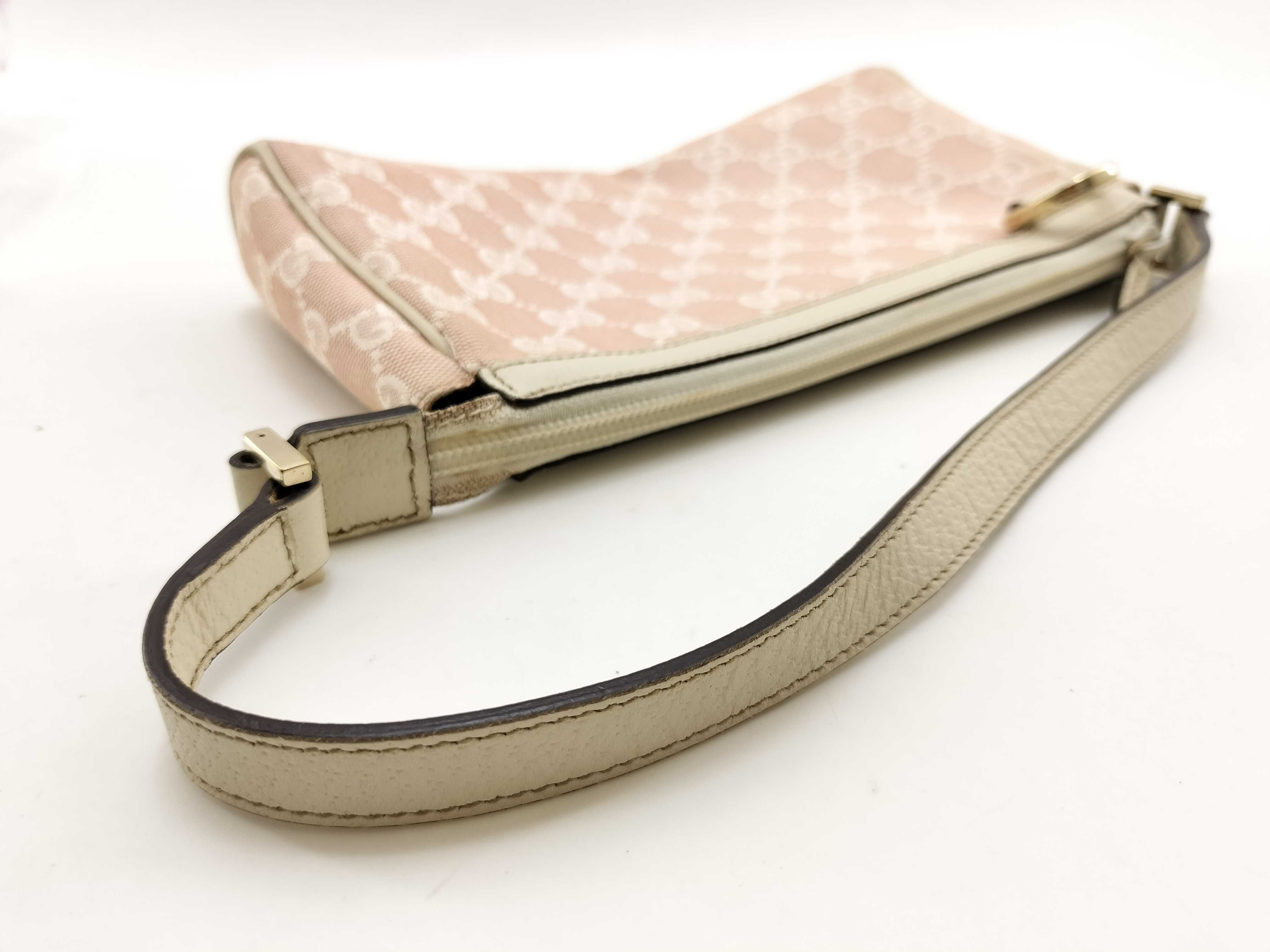 GG Canvas Gucci Accessory Pouch Abbey Pouch — view 15