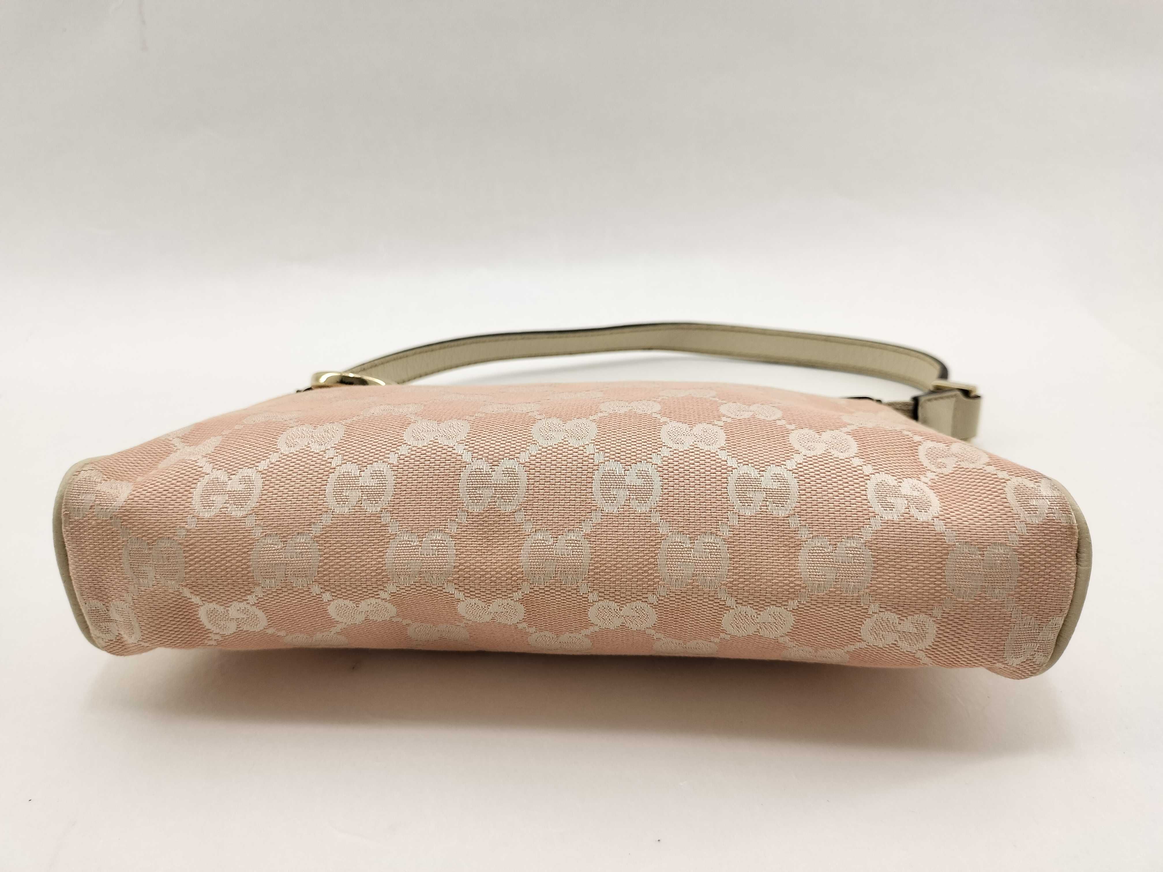 GG Canvas Gucci Accessory Pouch Abbey Pouch — view 6