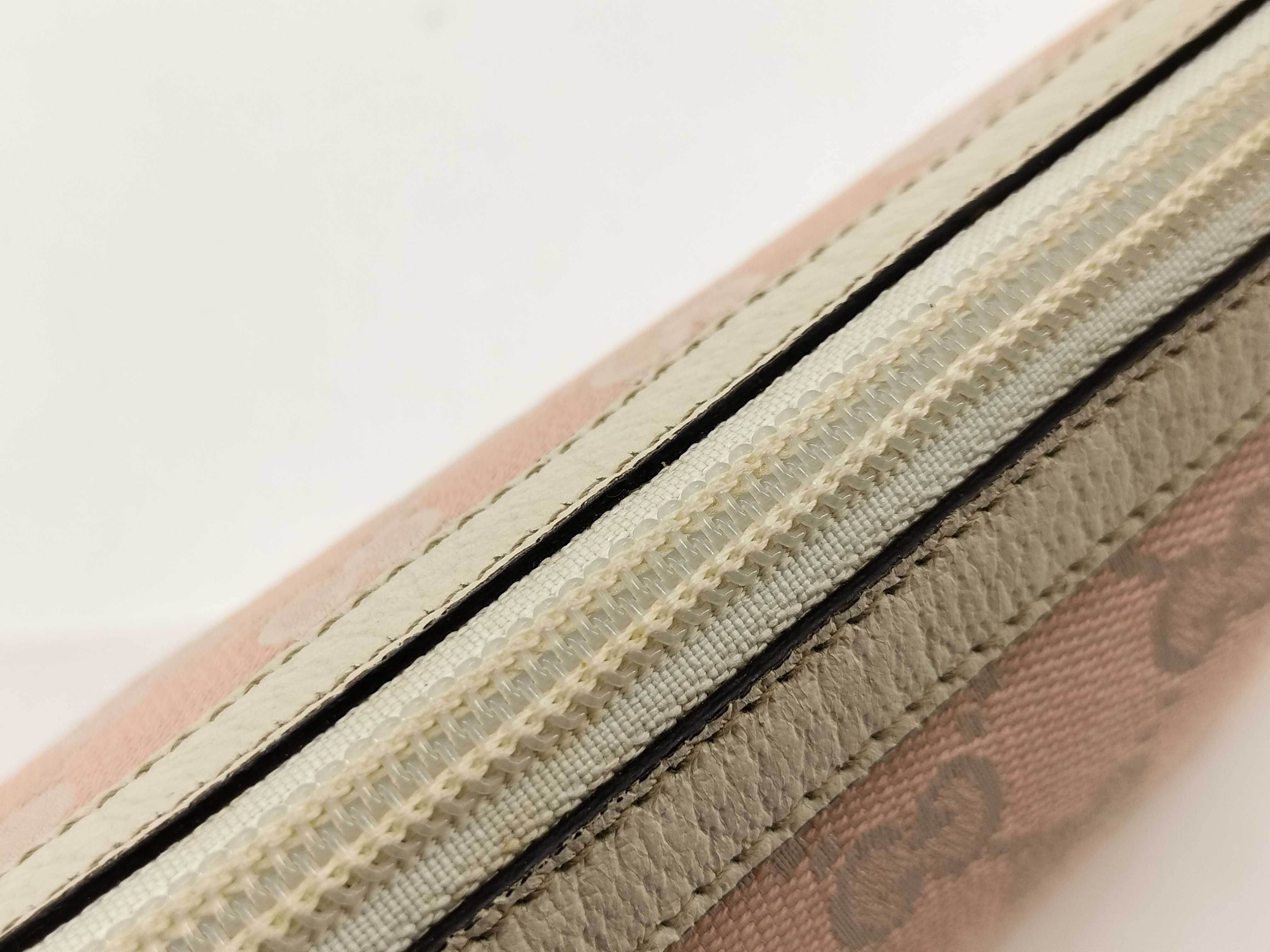 GG Canvas Gucci Accessory Pouch Abbey Pouch — view 9