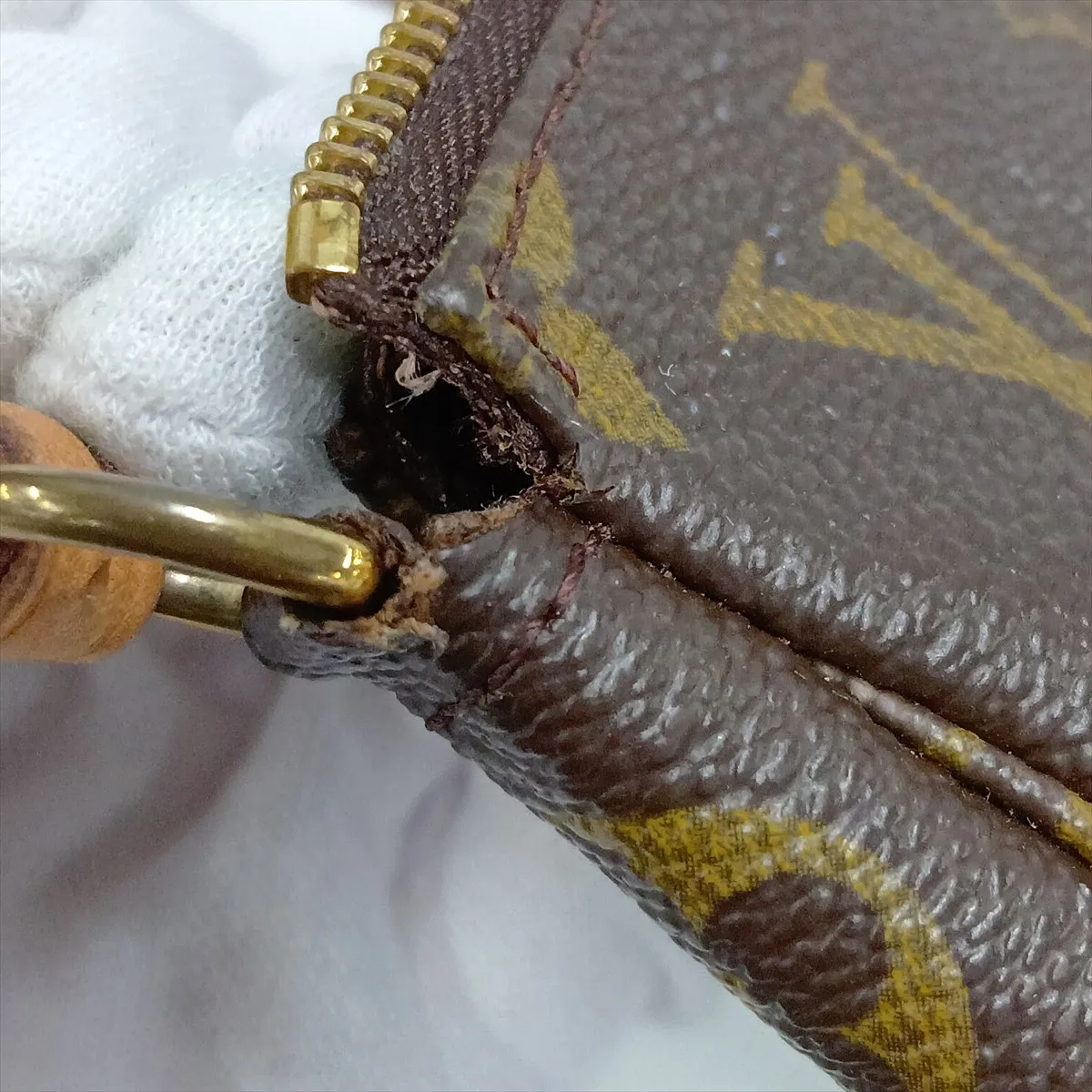 Monogram Pochette Accessoires M51980 BJ0071 Brown (with alternative strap) — view 12