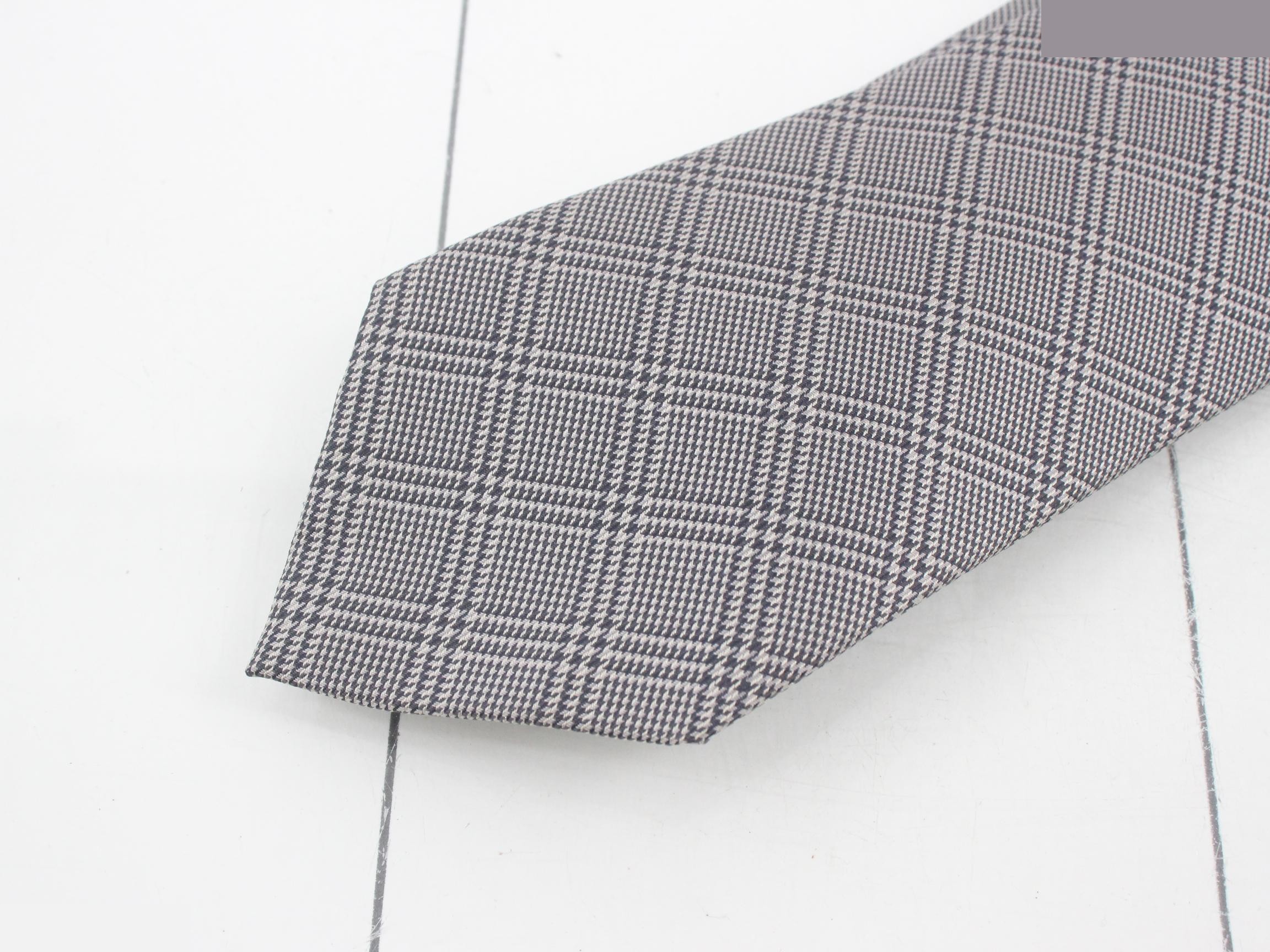 tie, gray — view 3