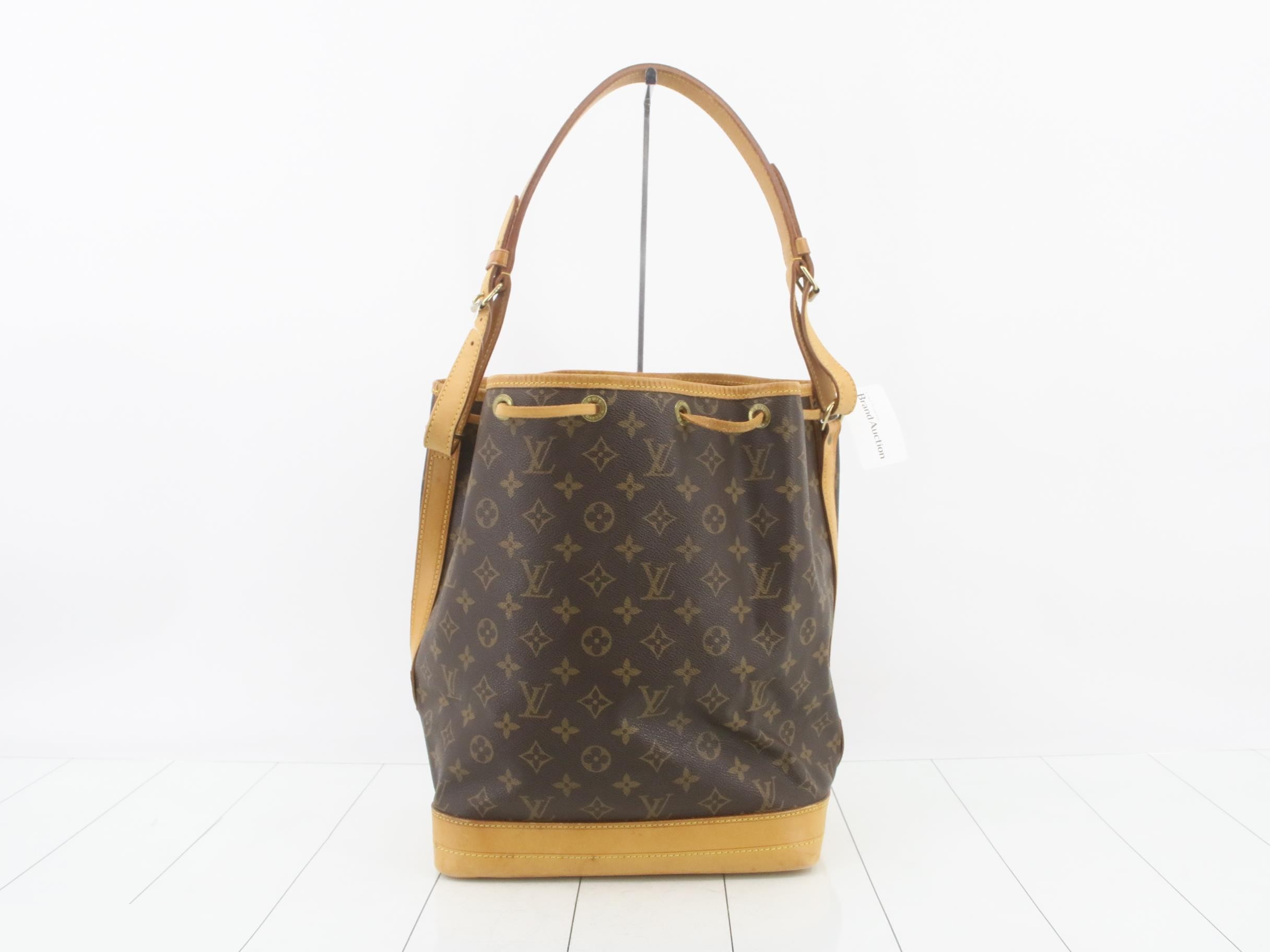 M42224 Noe Shoulder Bag — view 2