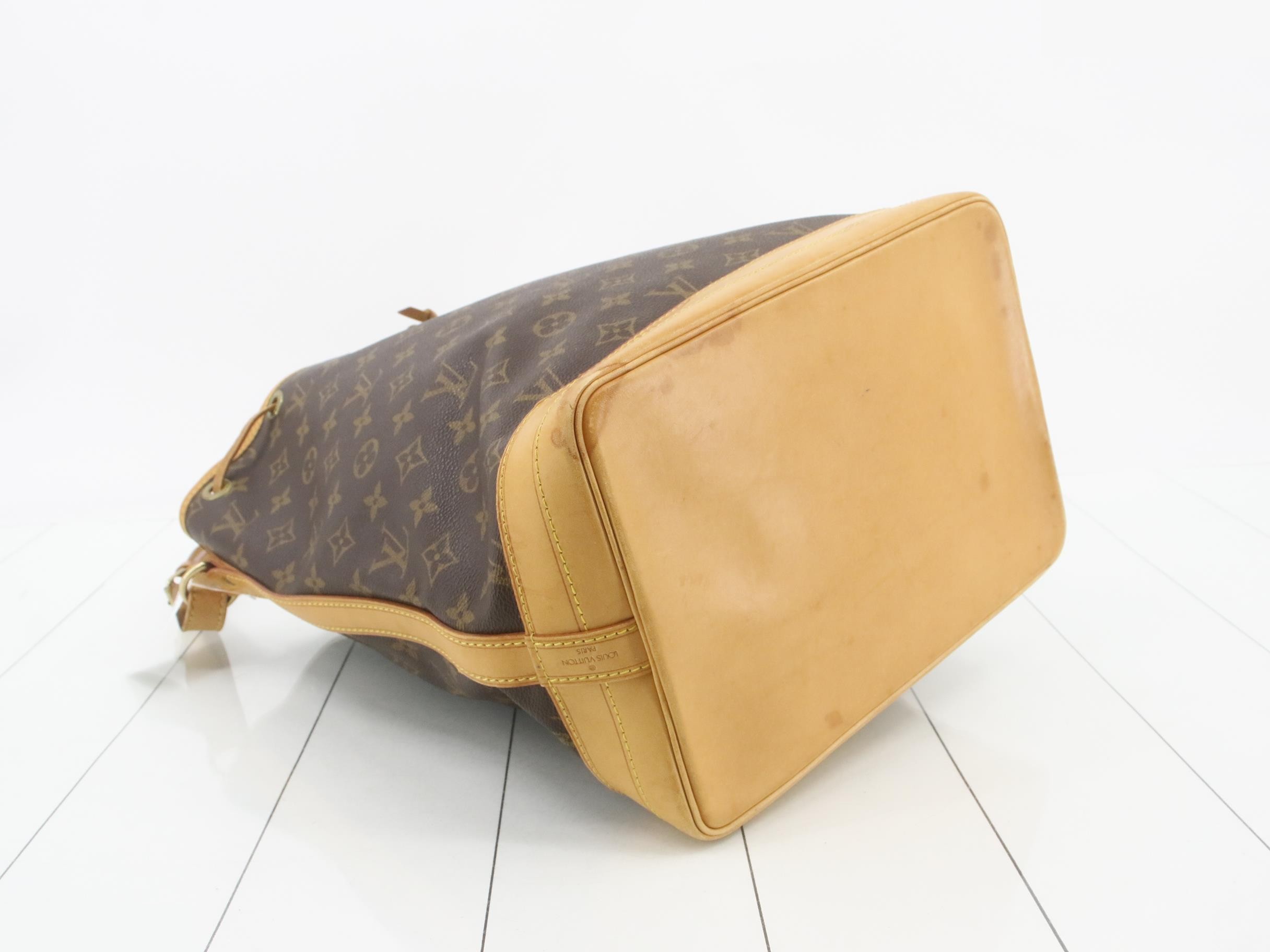 M42224 Noe Shoulder Bag — view 5