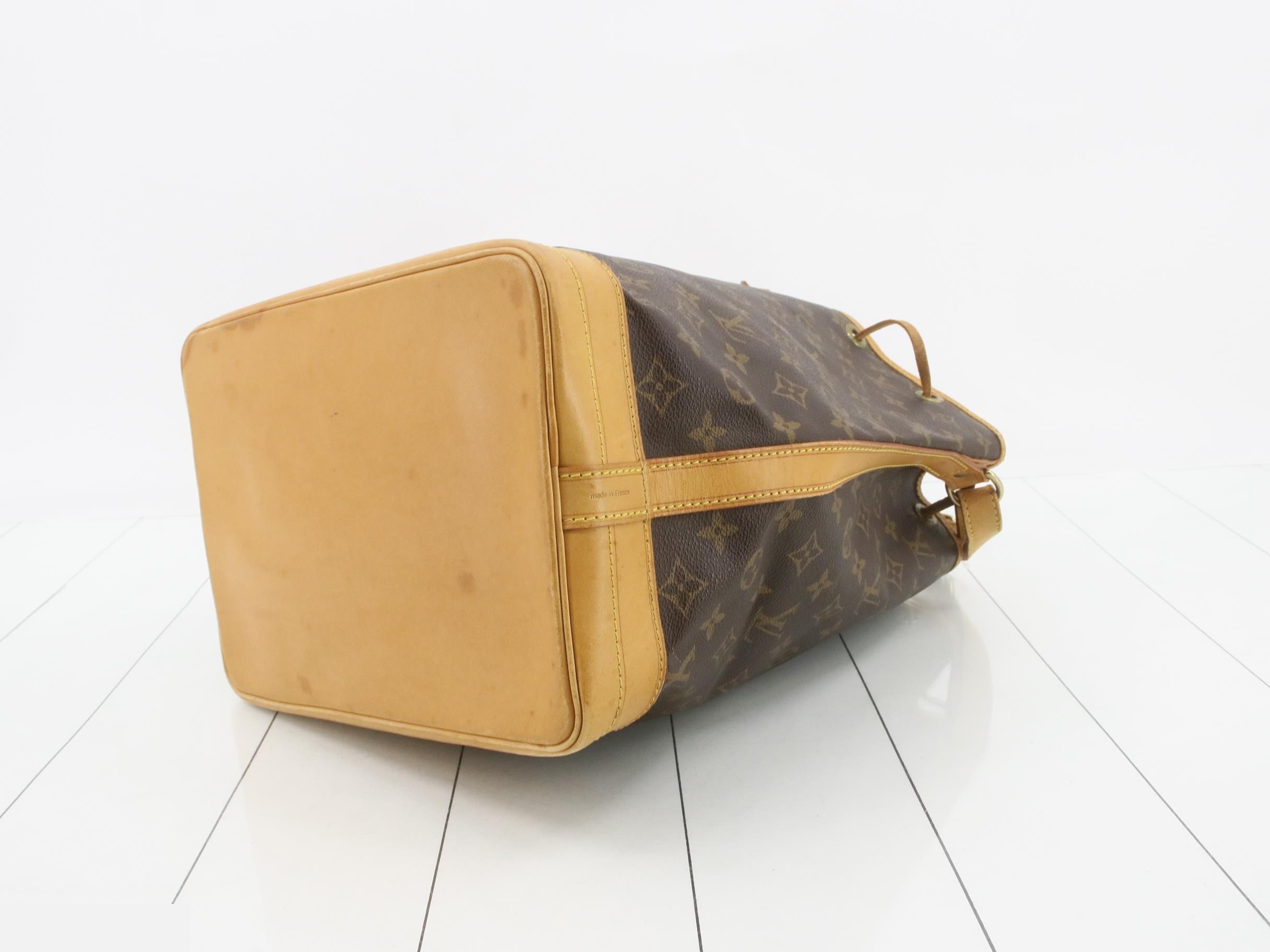 M42224 Noe Shoulder Bag — view 6