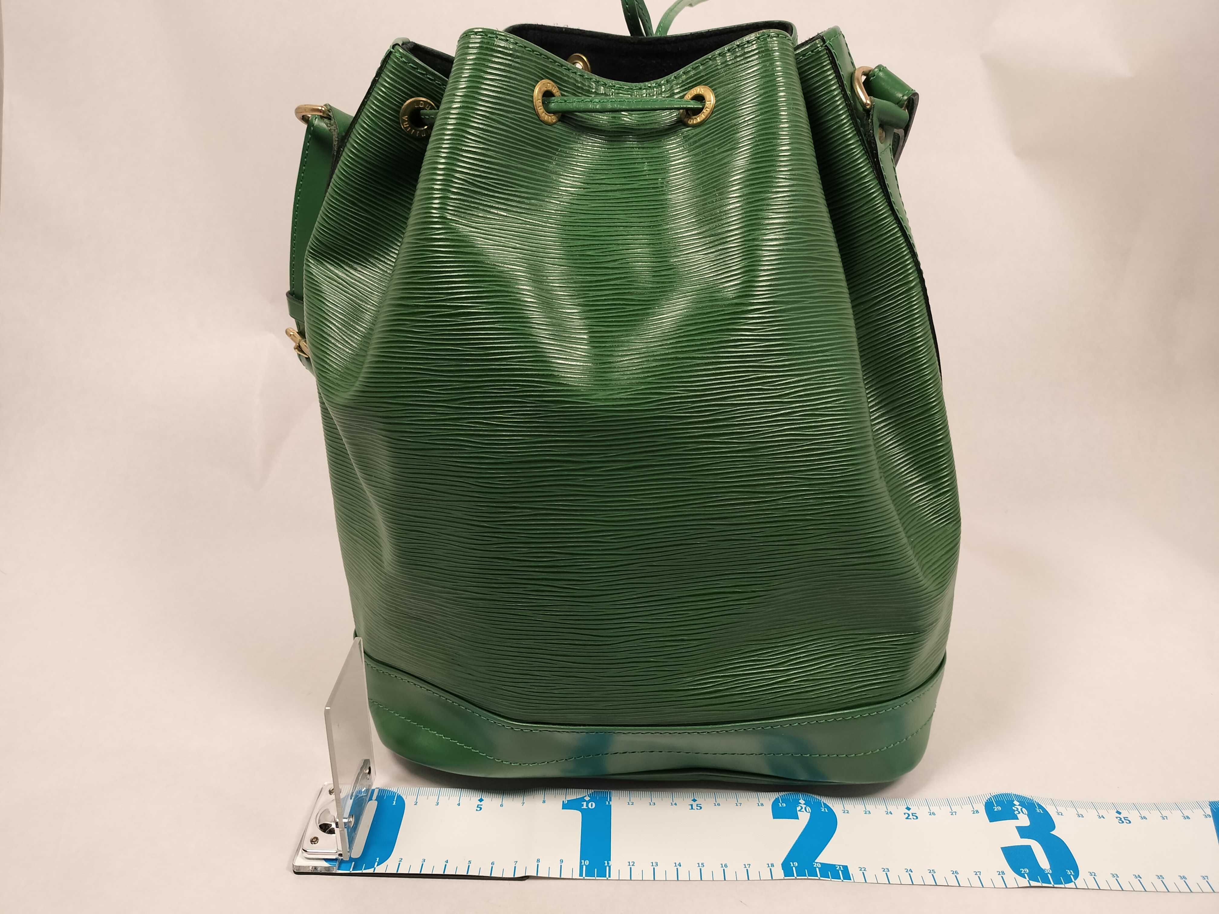 Epi Noe M44004 VI0992 Green Shoulder Bag — view 2