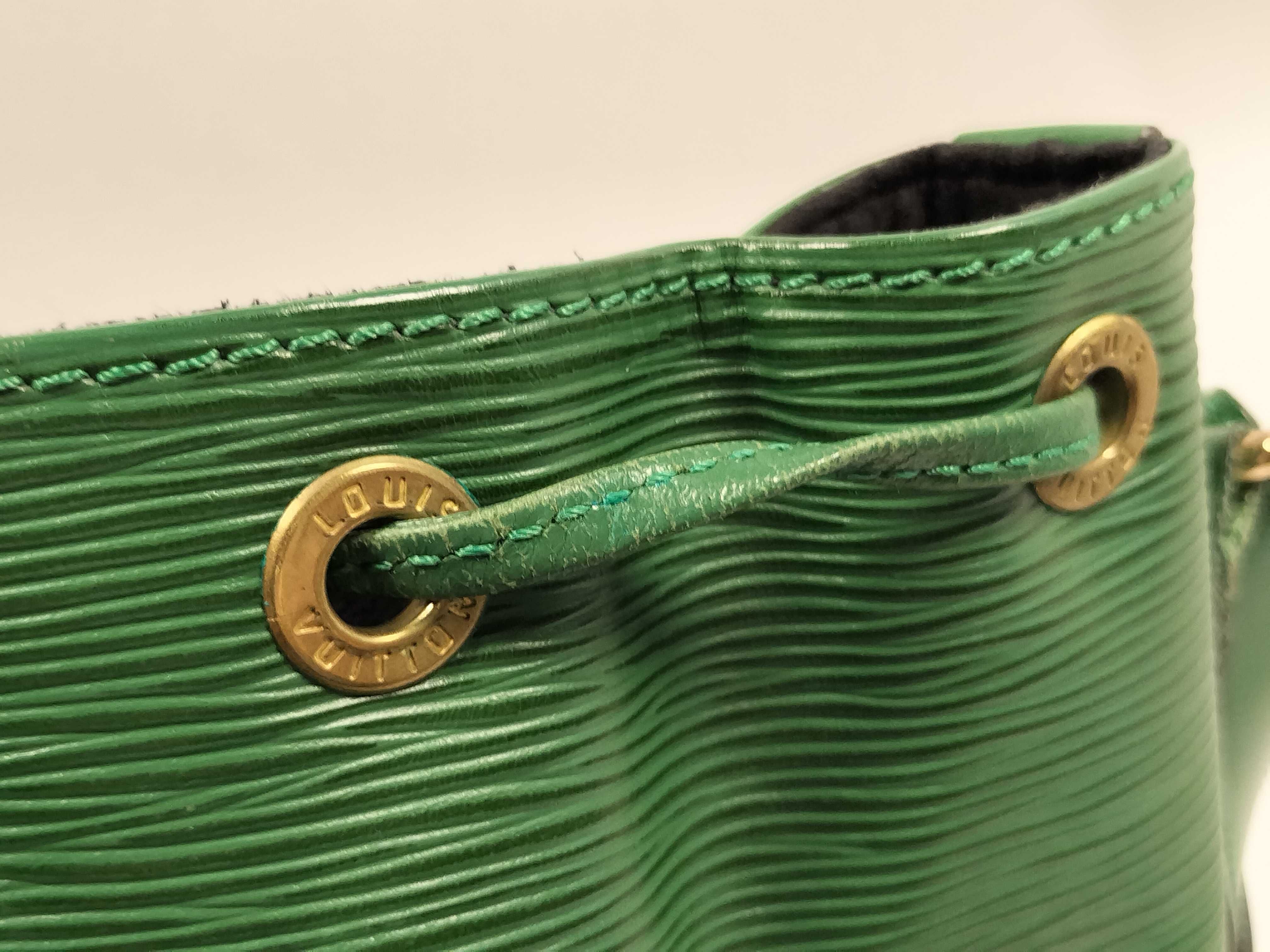 Epi Noe M44004 VI0992 Green Shoulder Bag — view 11