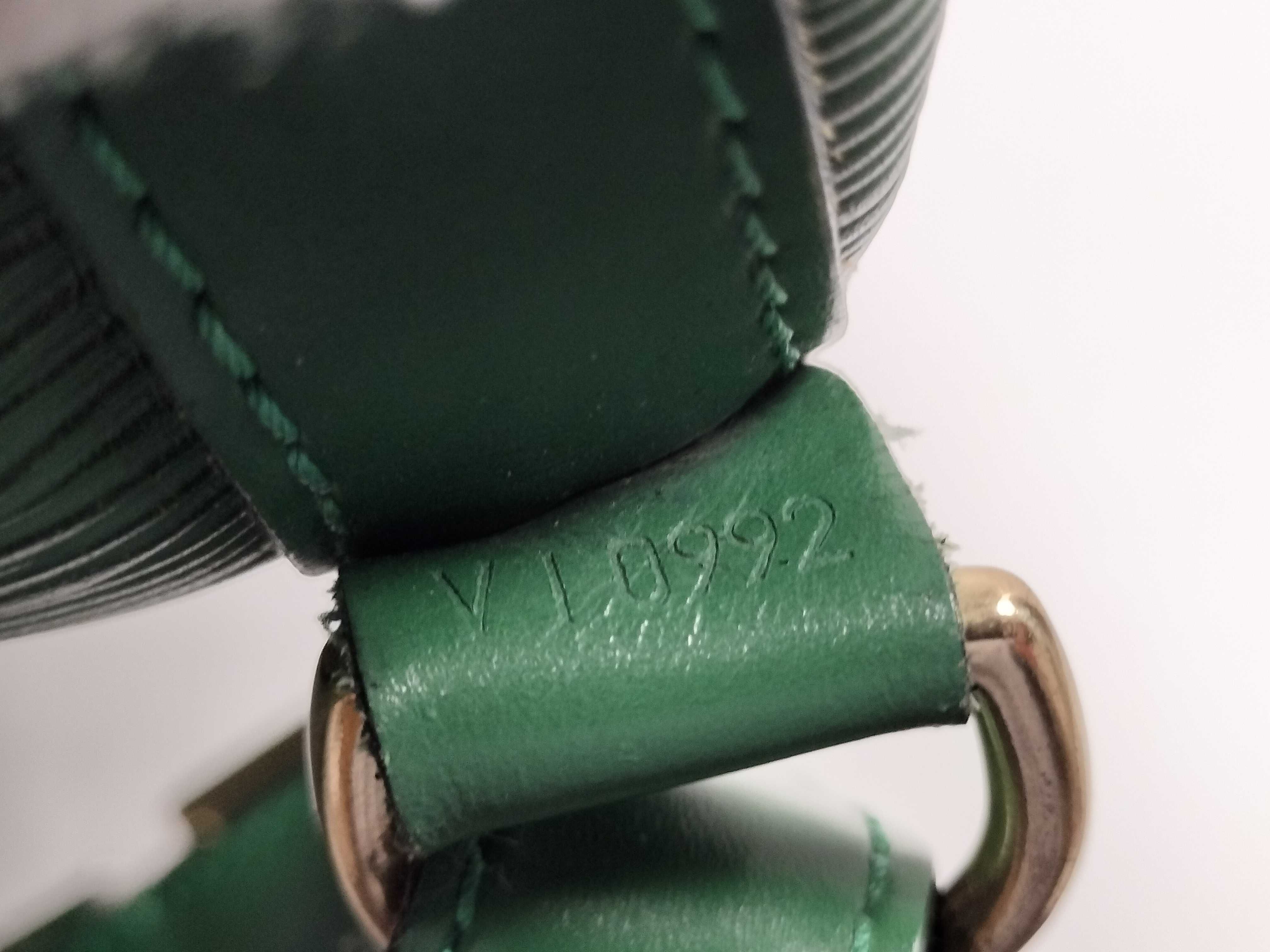 Epi Noe M44004 VI0992 Green Shoulder Bag — view 12
