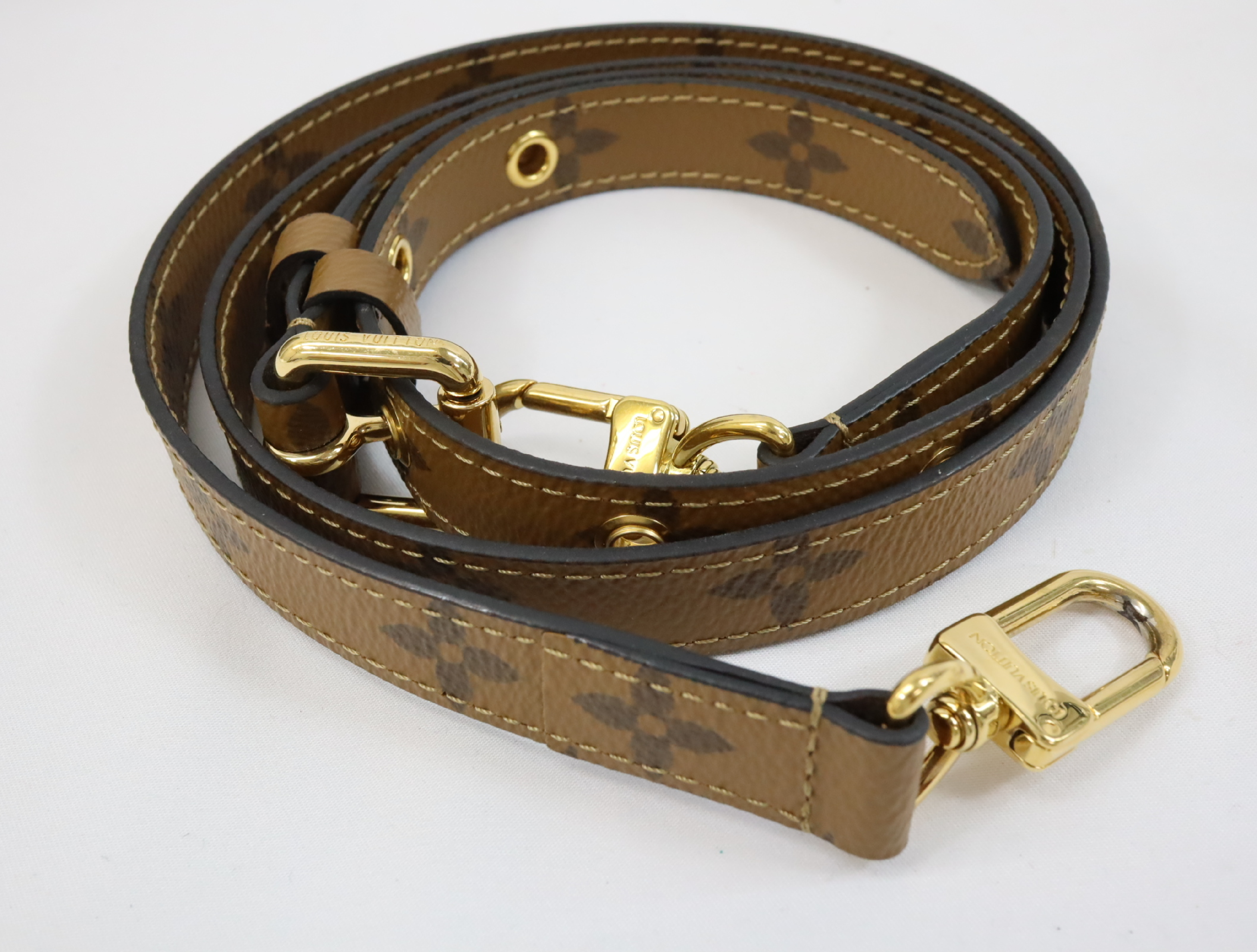 Monogram Reverse Pochette Metis MM M44876 Shoulder Bag (RFID detected) — view 12
