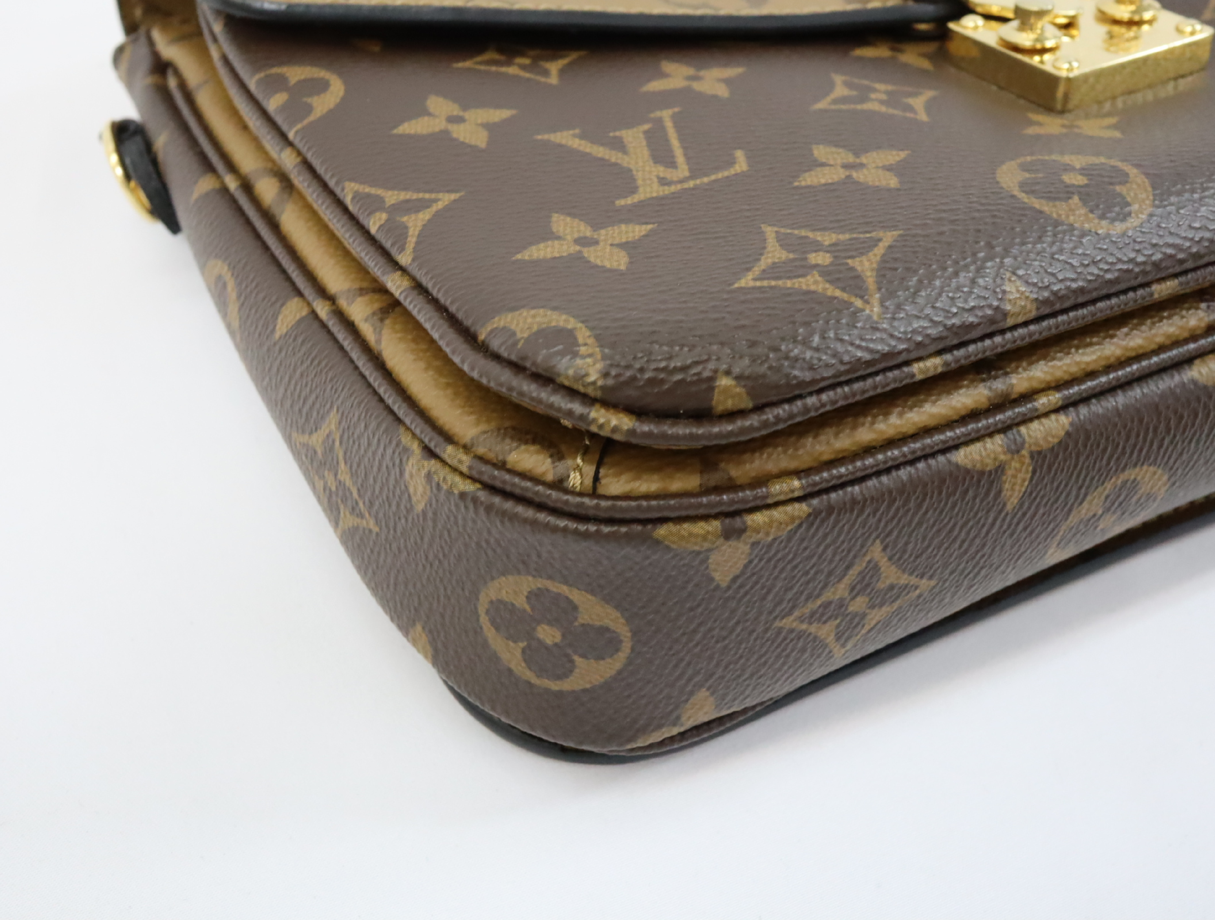 Monogram Reverse Pochette Metis MM M44876 Shoulder Bag (RFID detected) — view 7