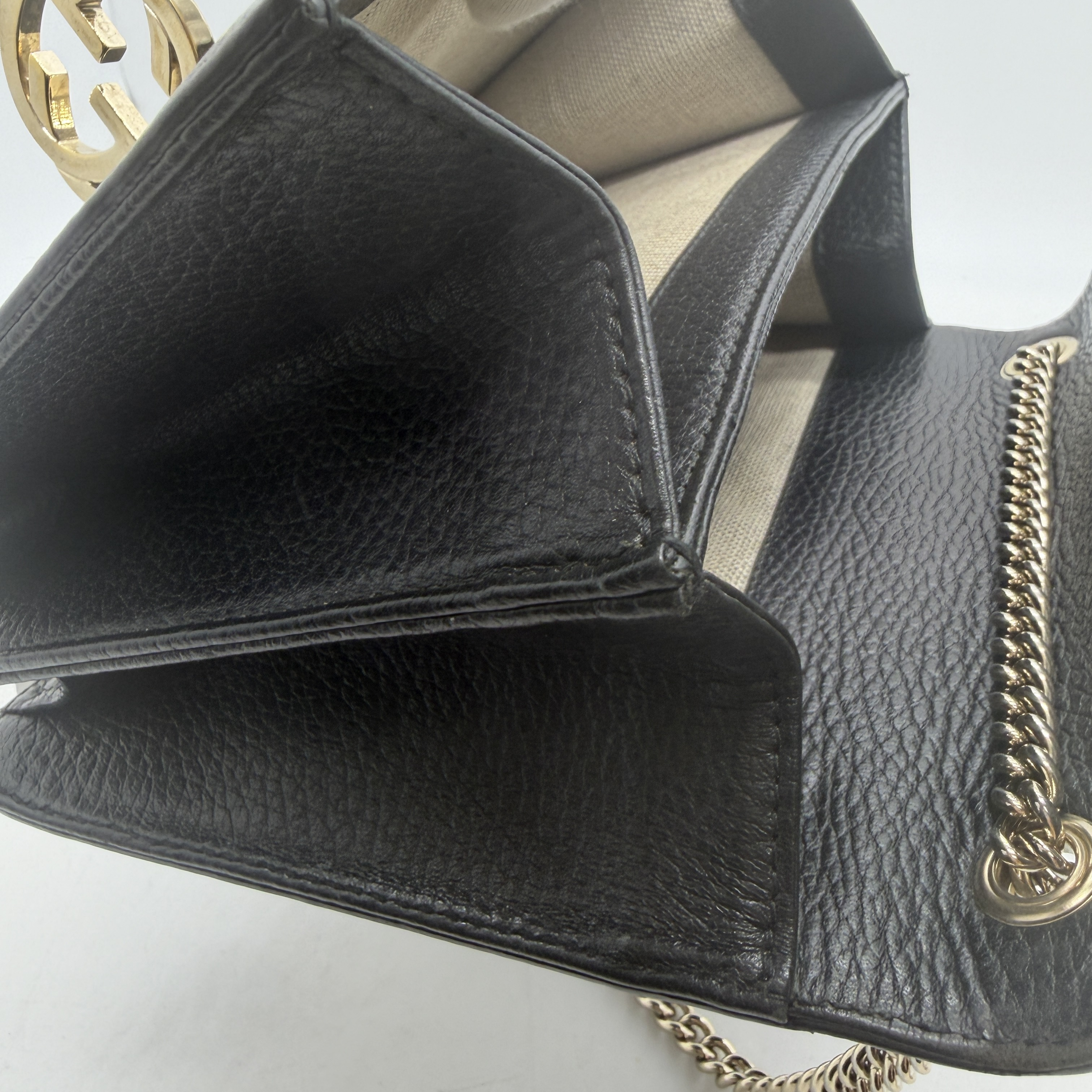 Interlocking G Organ Black Leather Shoulder Bag — view 9