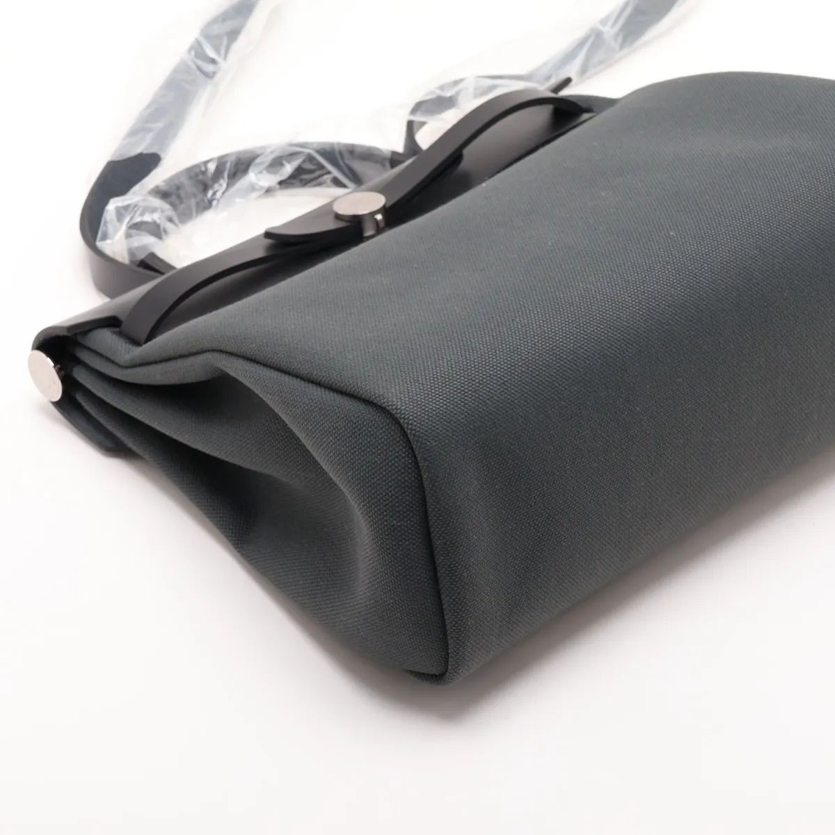 Herbag Zip PM Toile Military x Vache Hunter Black x Green Silver Hardware B: 2023 — view 4