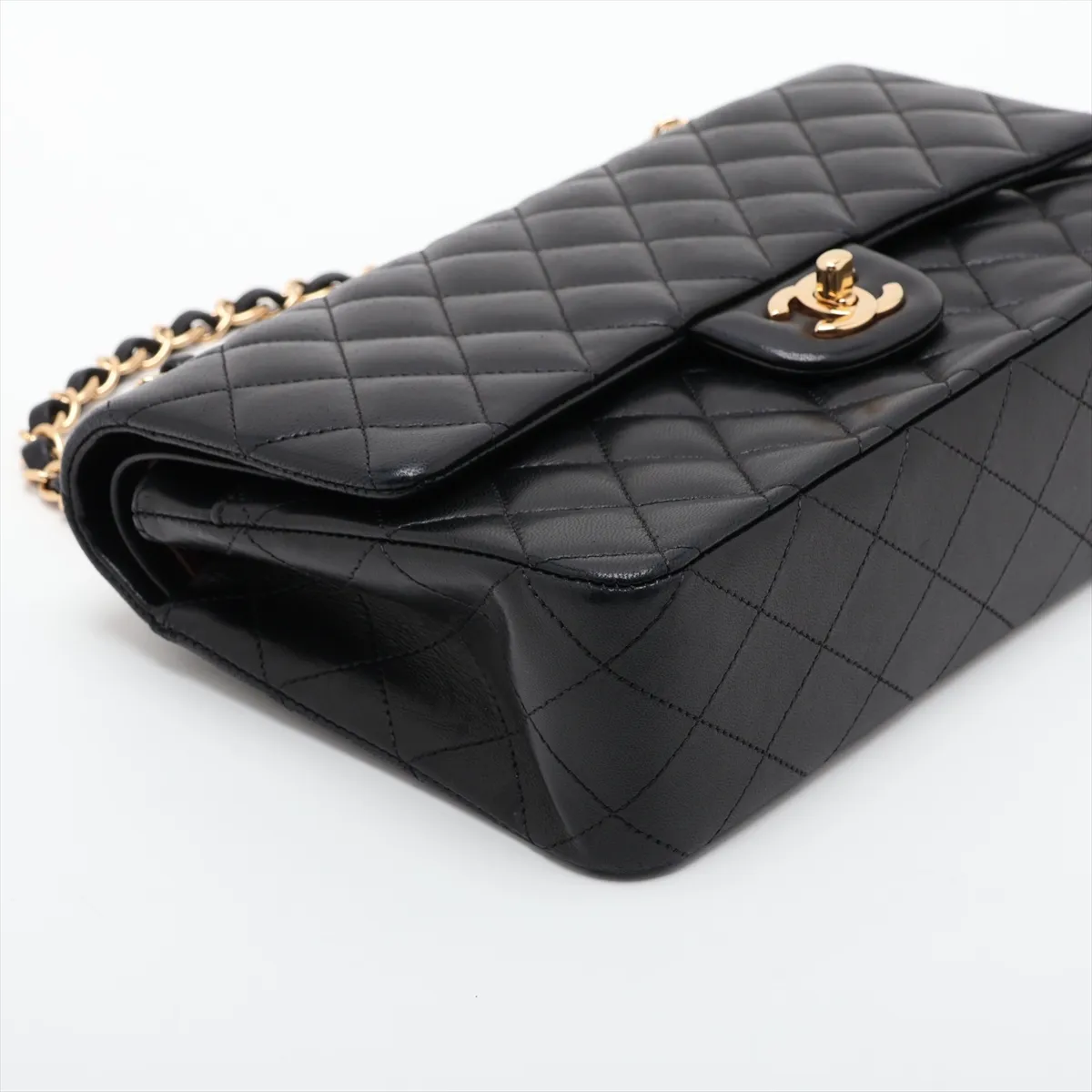 [Individually packaged] Chanel Matelassé 25 Lambskin Double Flap Double Chain Bag, Black with Gold Hardware, 16003877, Serial Number 16, Series A01112 — view 4
