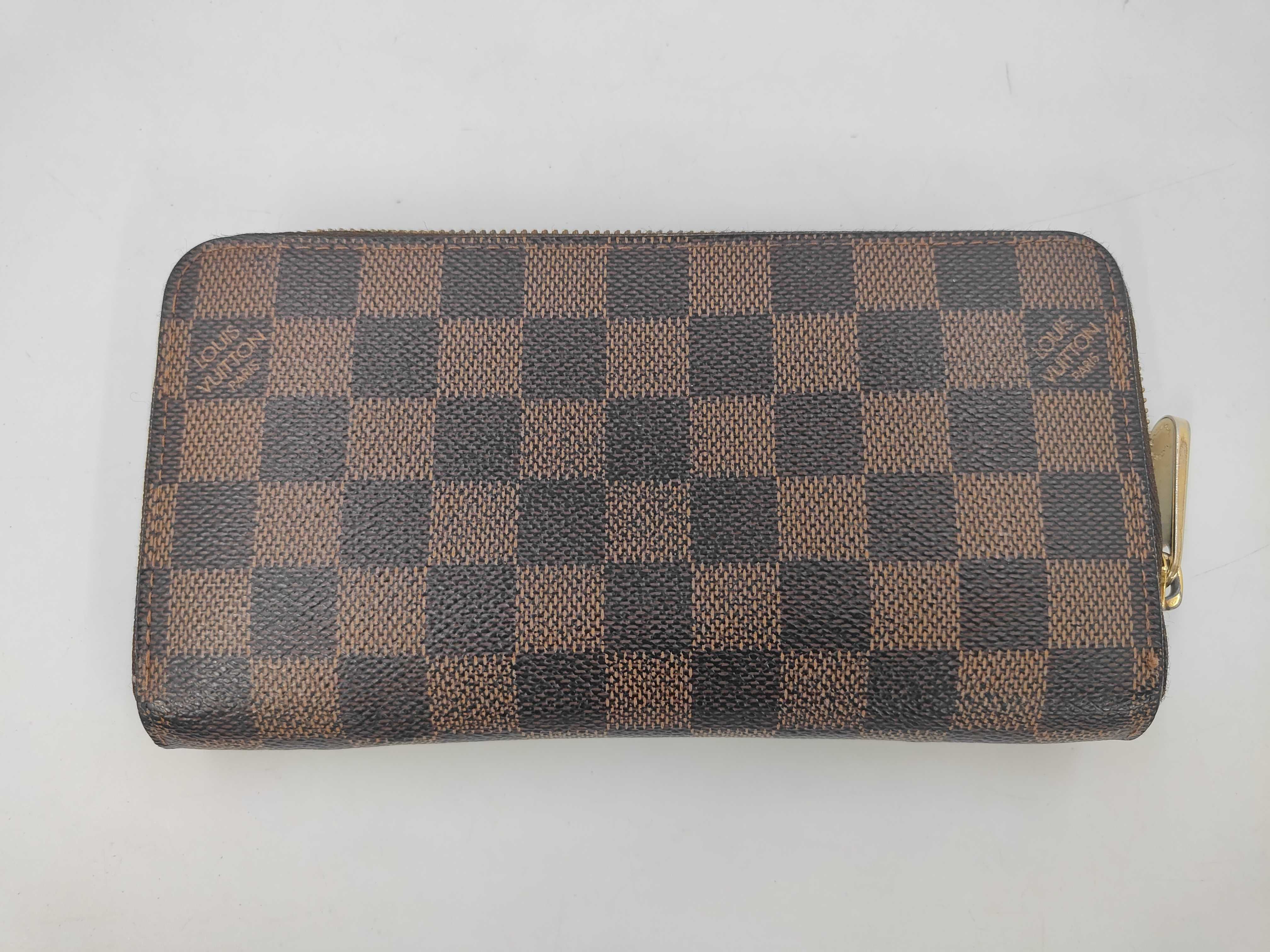 Damier Zippy Wallet