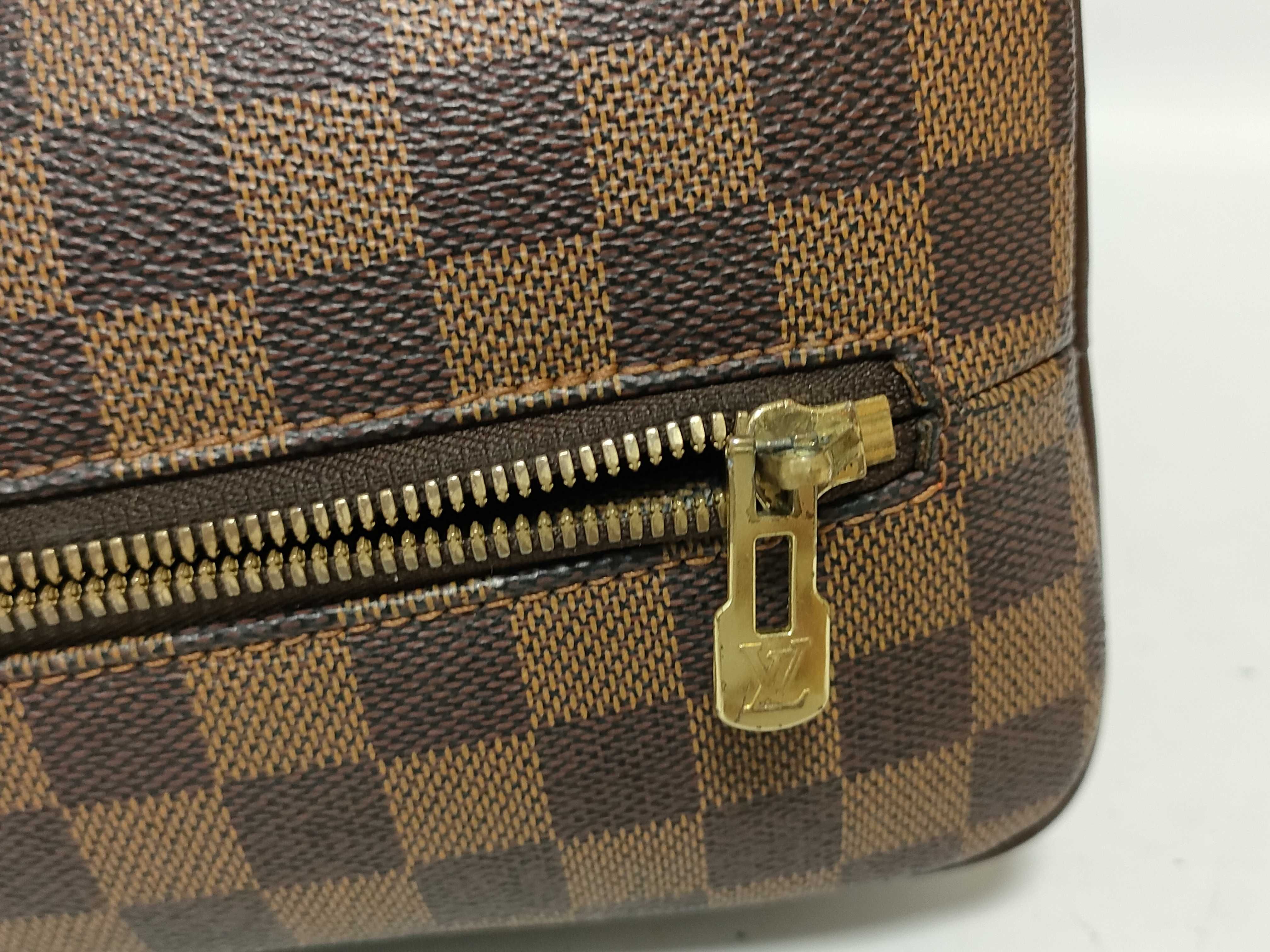 Damier Louis Vuitton Nolita Handbag — view 15