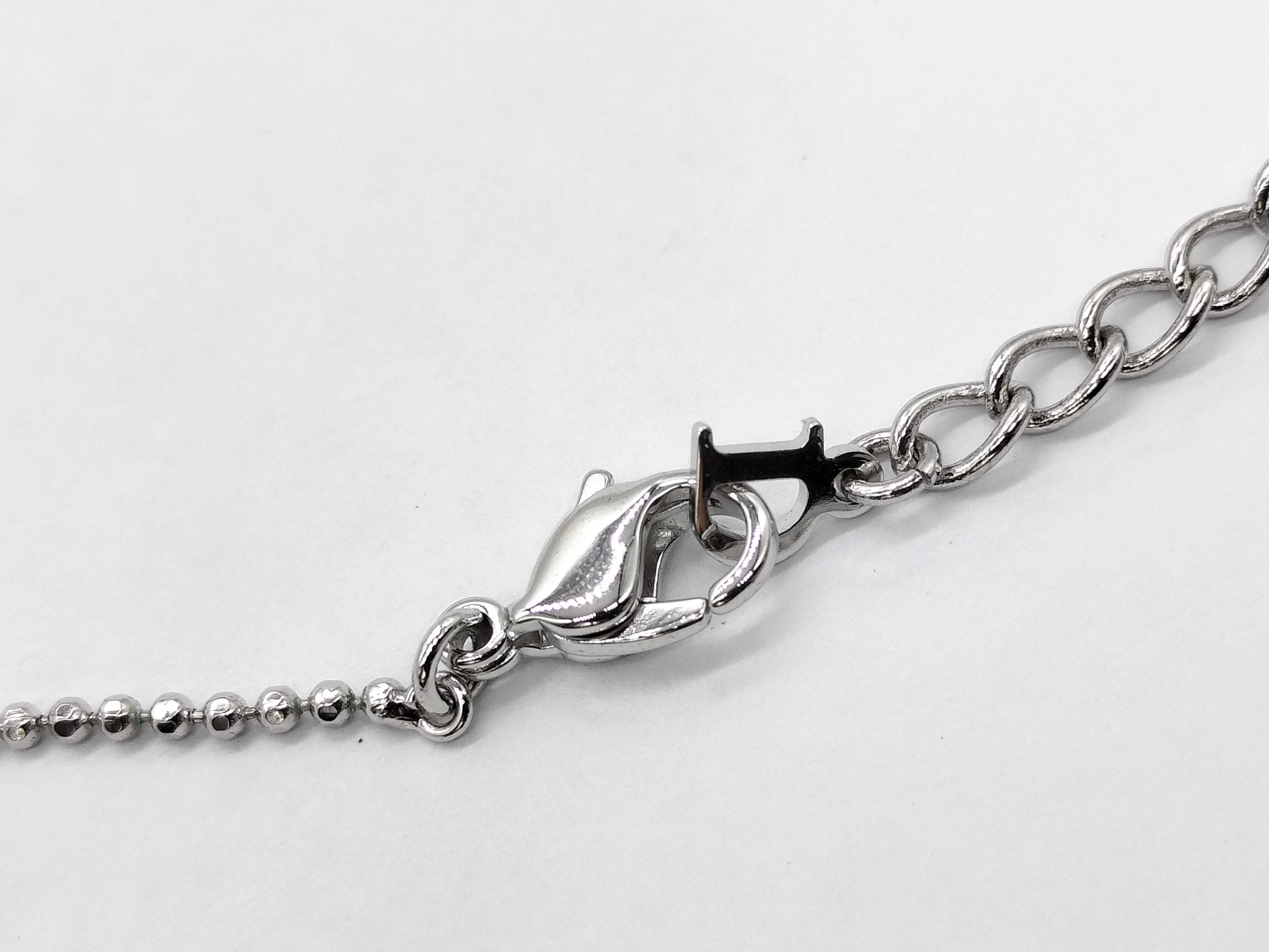 silver-colored necklace — view 4