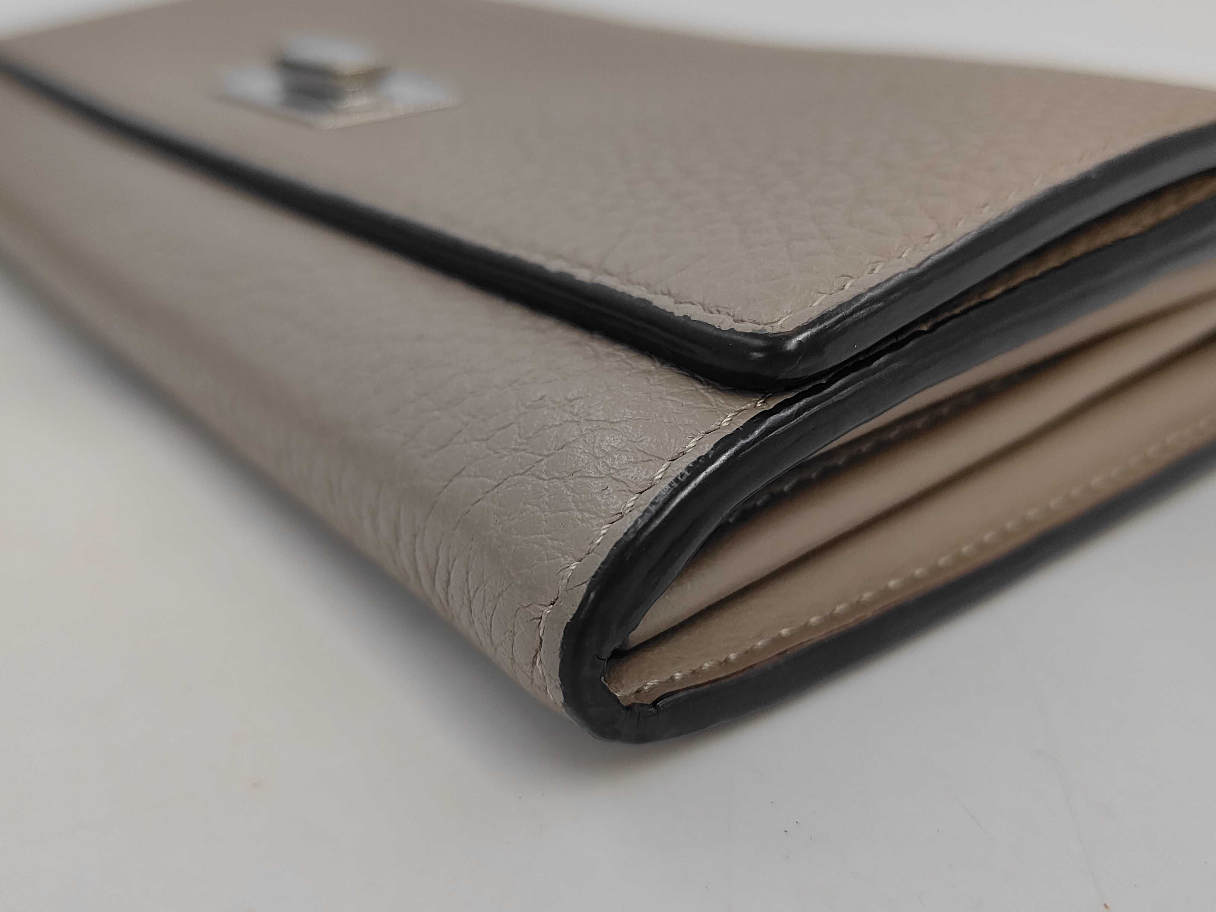 Peekaboo Leather Long Wallet — view 3