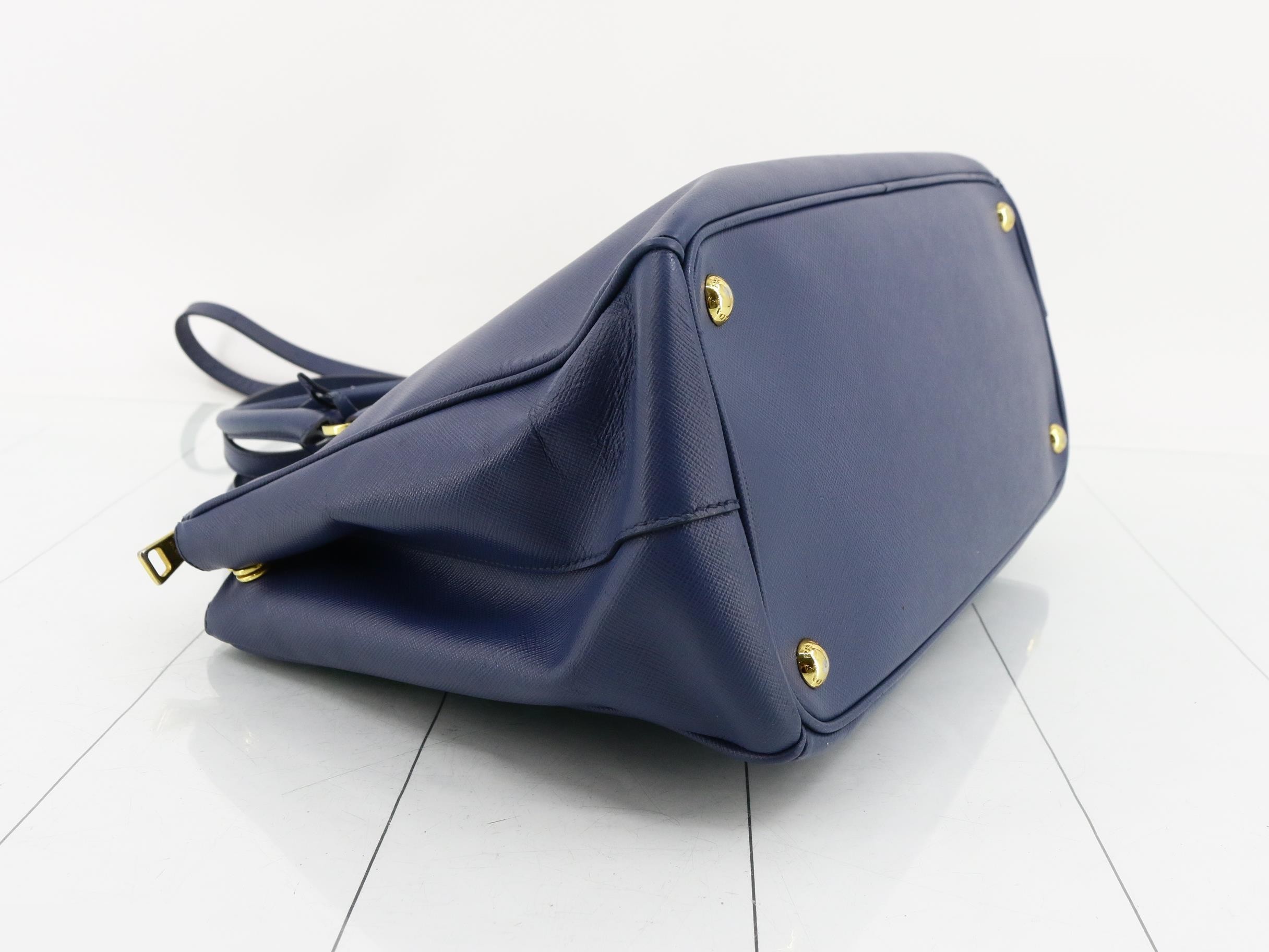 Saffiano Triangle Plate 2-Way Shoulder/Handbag — view 5