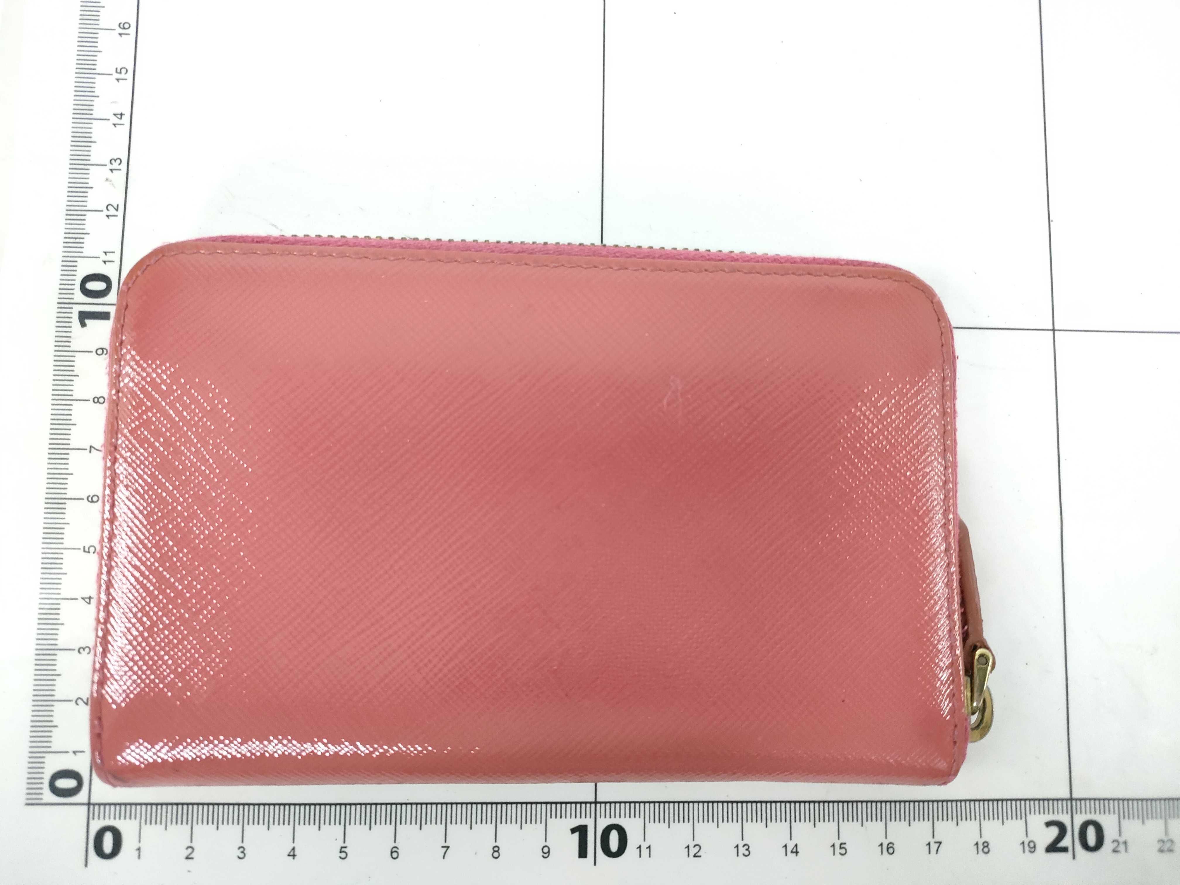 wallet — view 2
