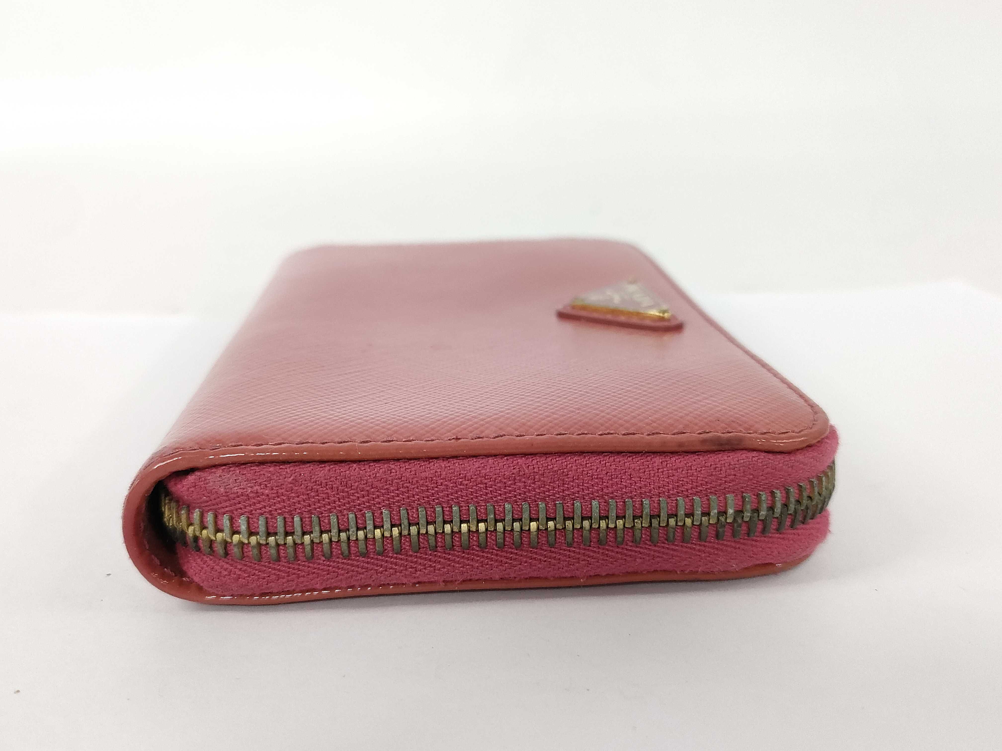 wallet — view 4