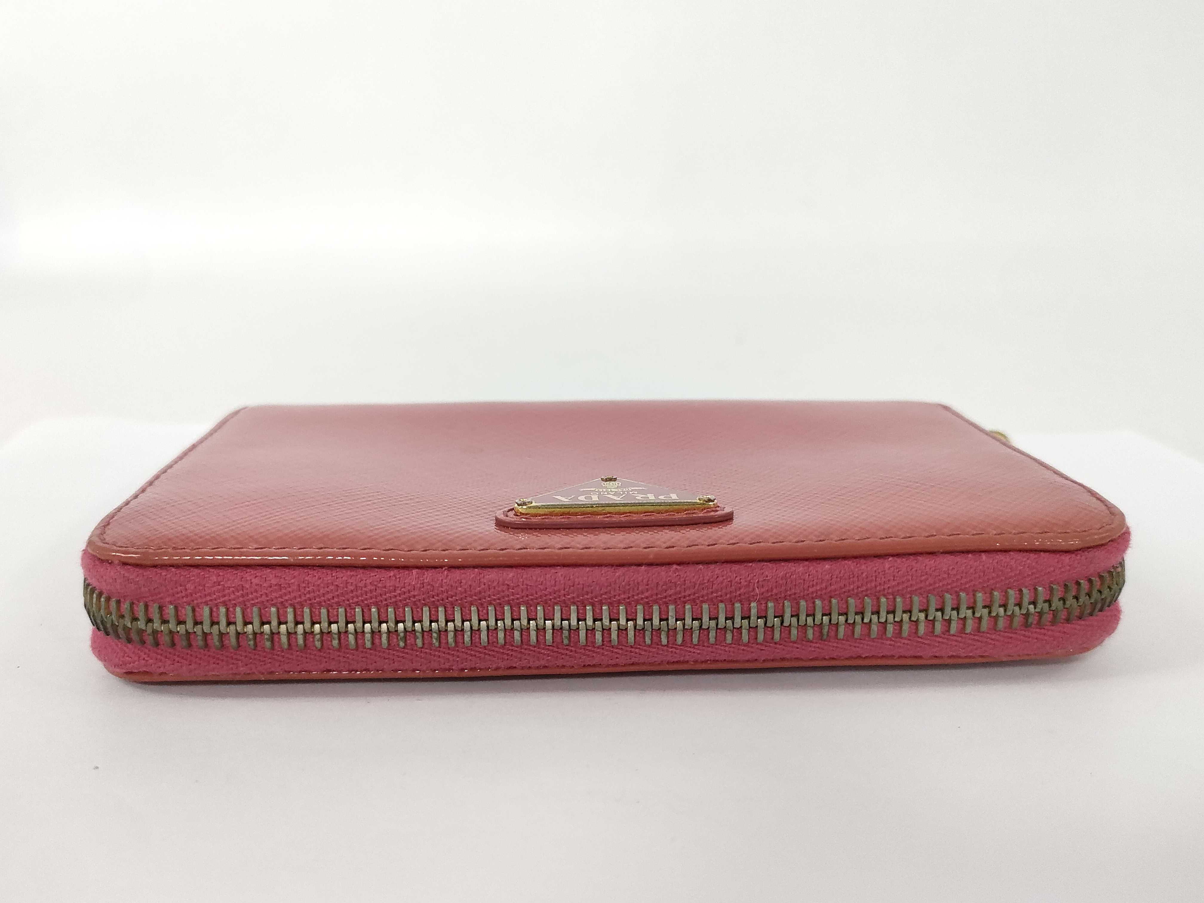 wallet — view 5