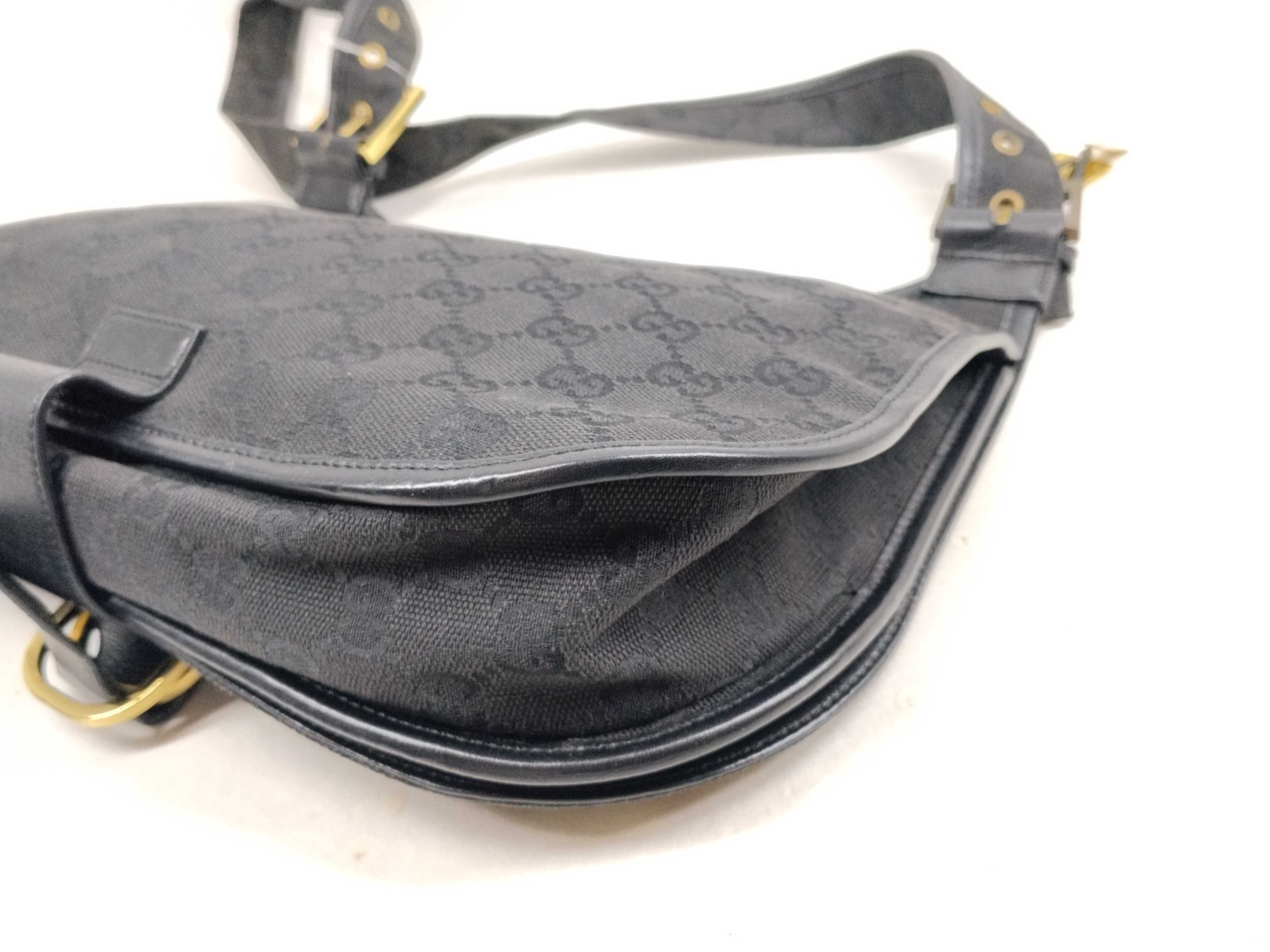 GG Canvas 90665 Shoulder Bag — view 4