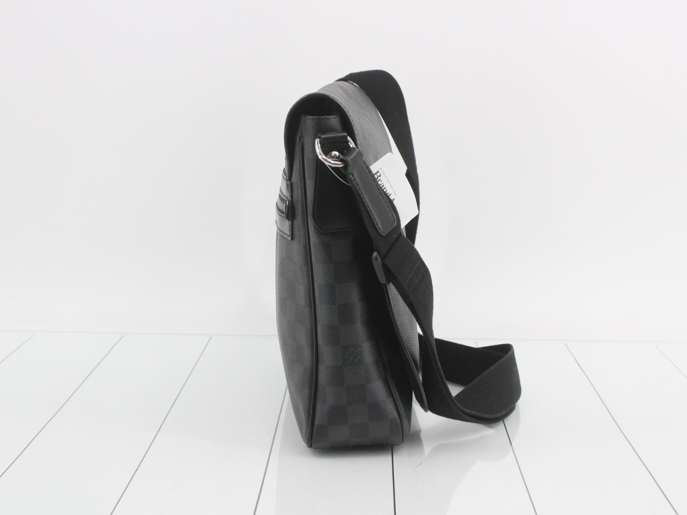 Damier Graphite District Shoulder Bag — view 4