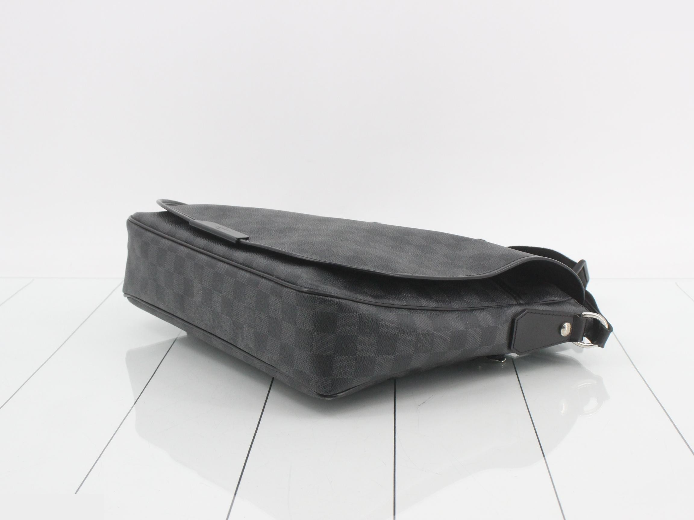 Damier Graphite District Shoulder Bag — view 6