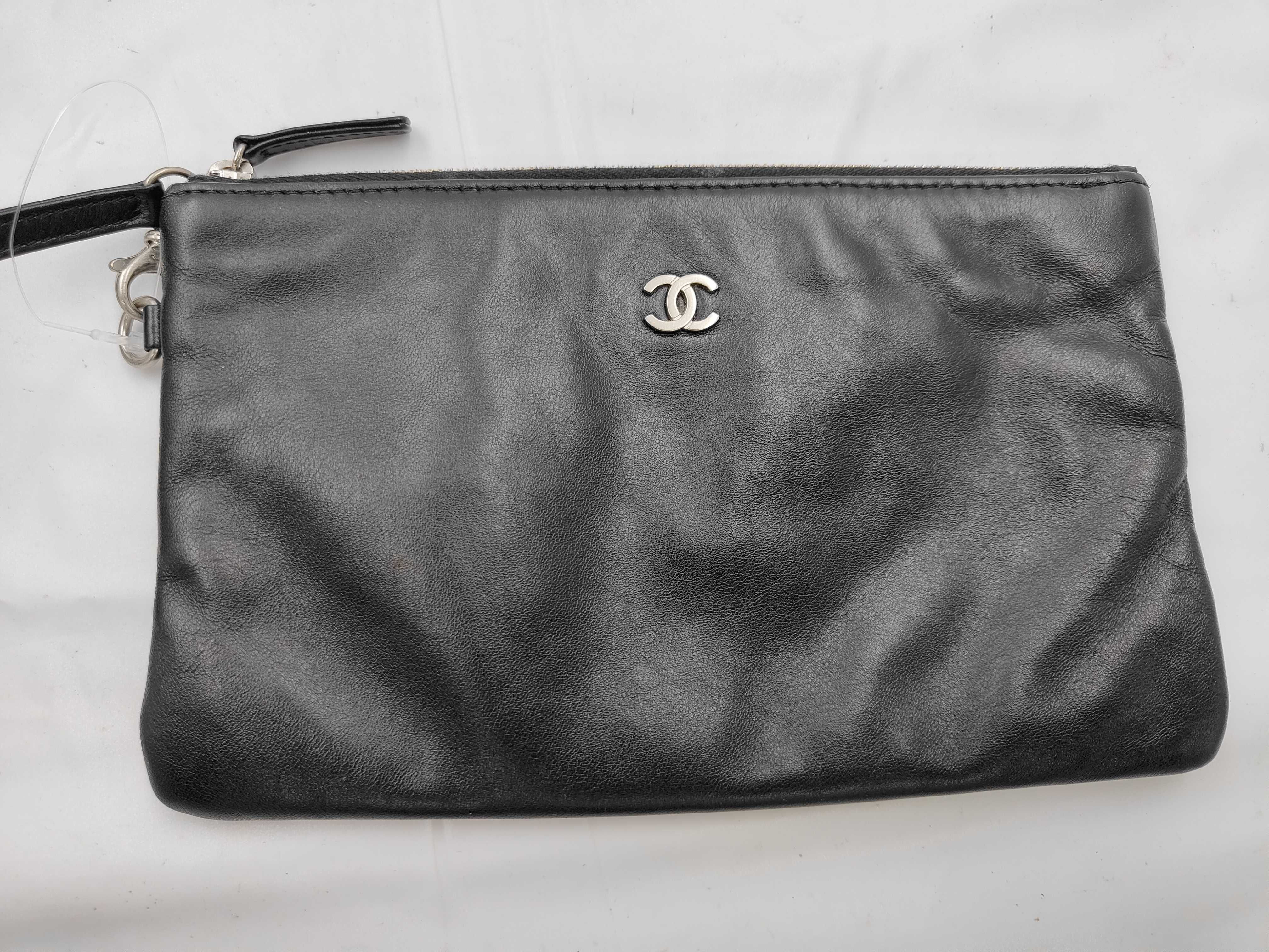 22 Small Random Serial Number Calfskin Black SV Shoulder Bag — view 11