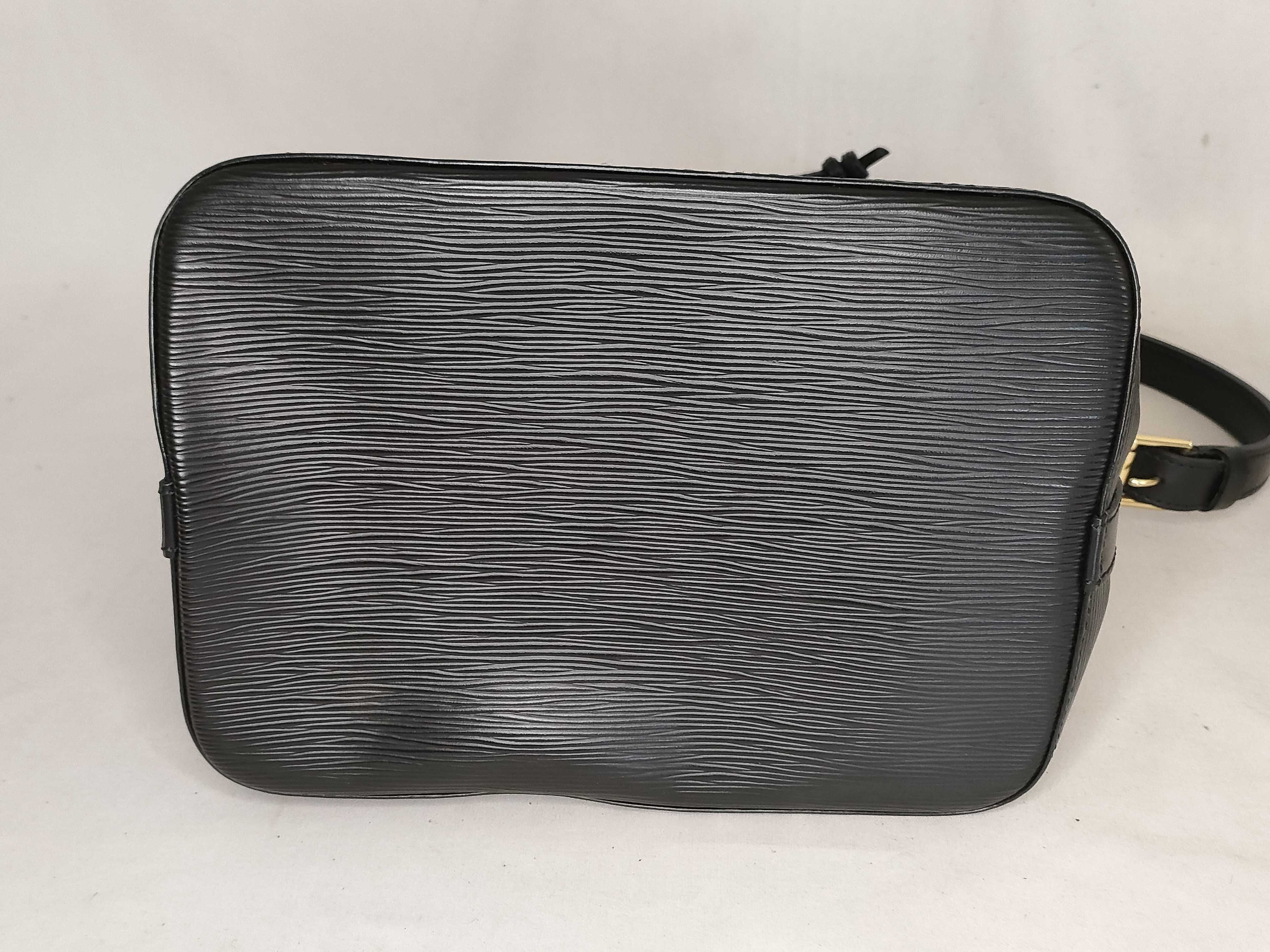 Epi Noe M59002 VI0963 Black Shoulder Bag — view 7