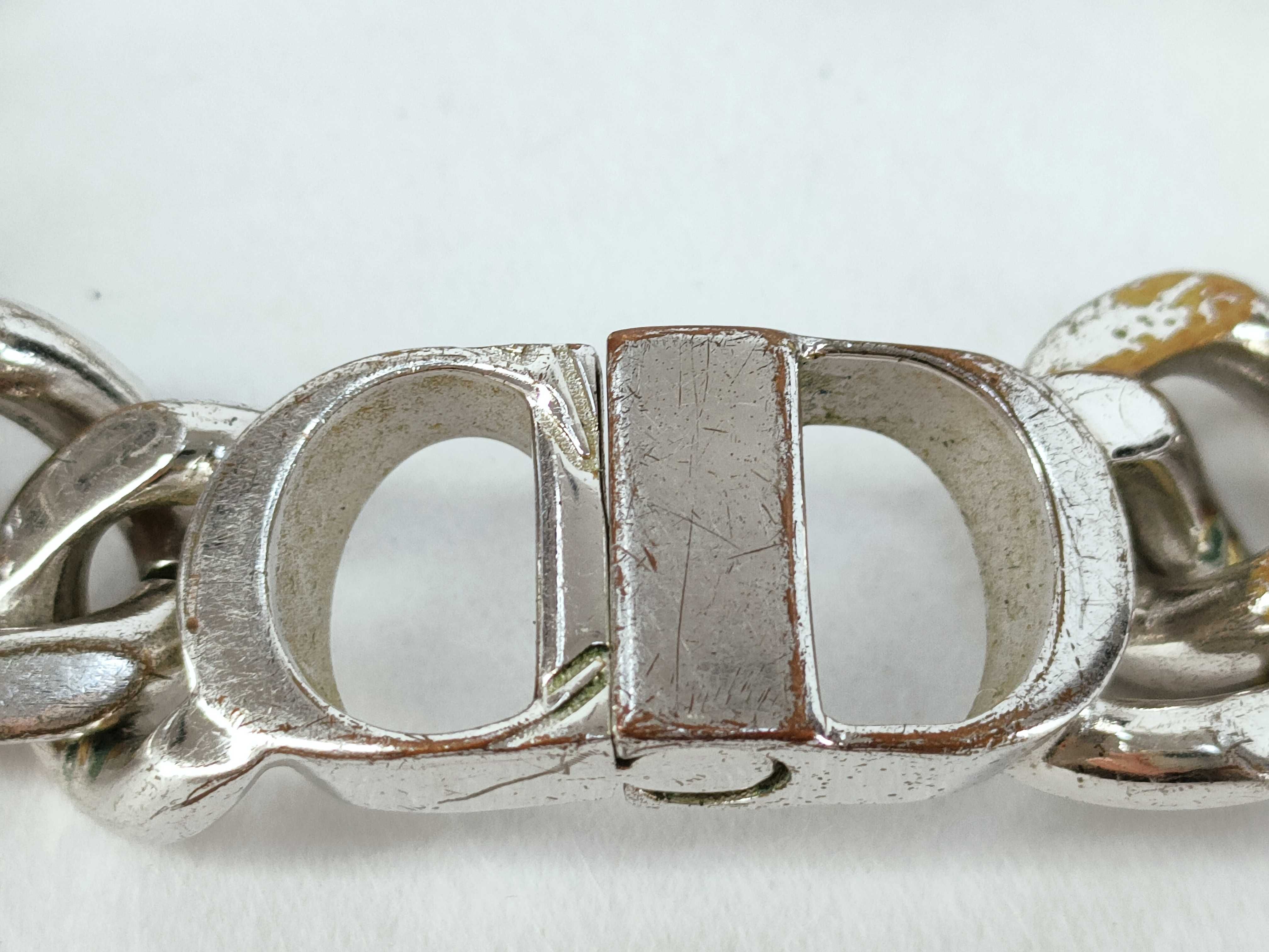 ICON Metal Chain Bracelet, Size M (Bracelet/Bangle) — view 3