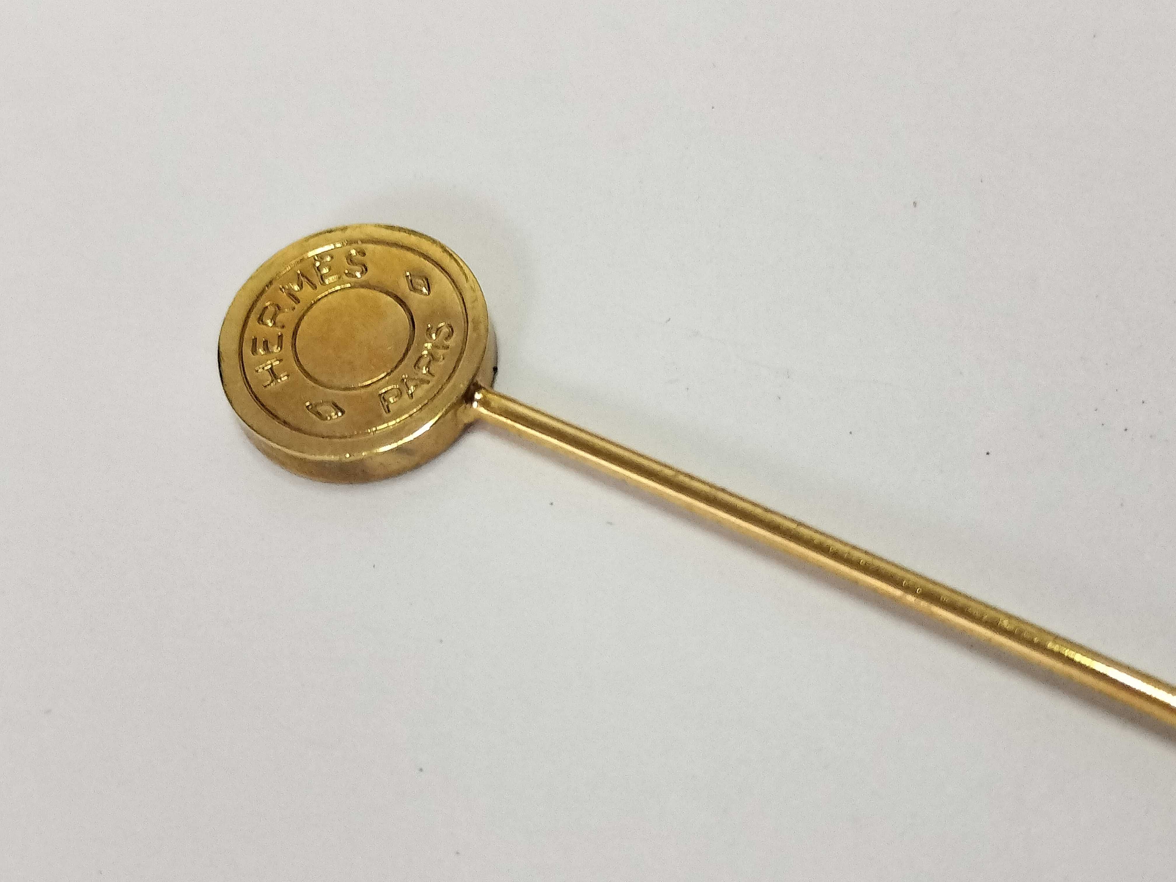 pin brooch — view 4