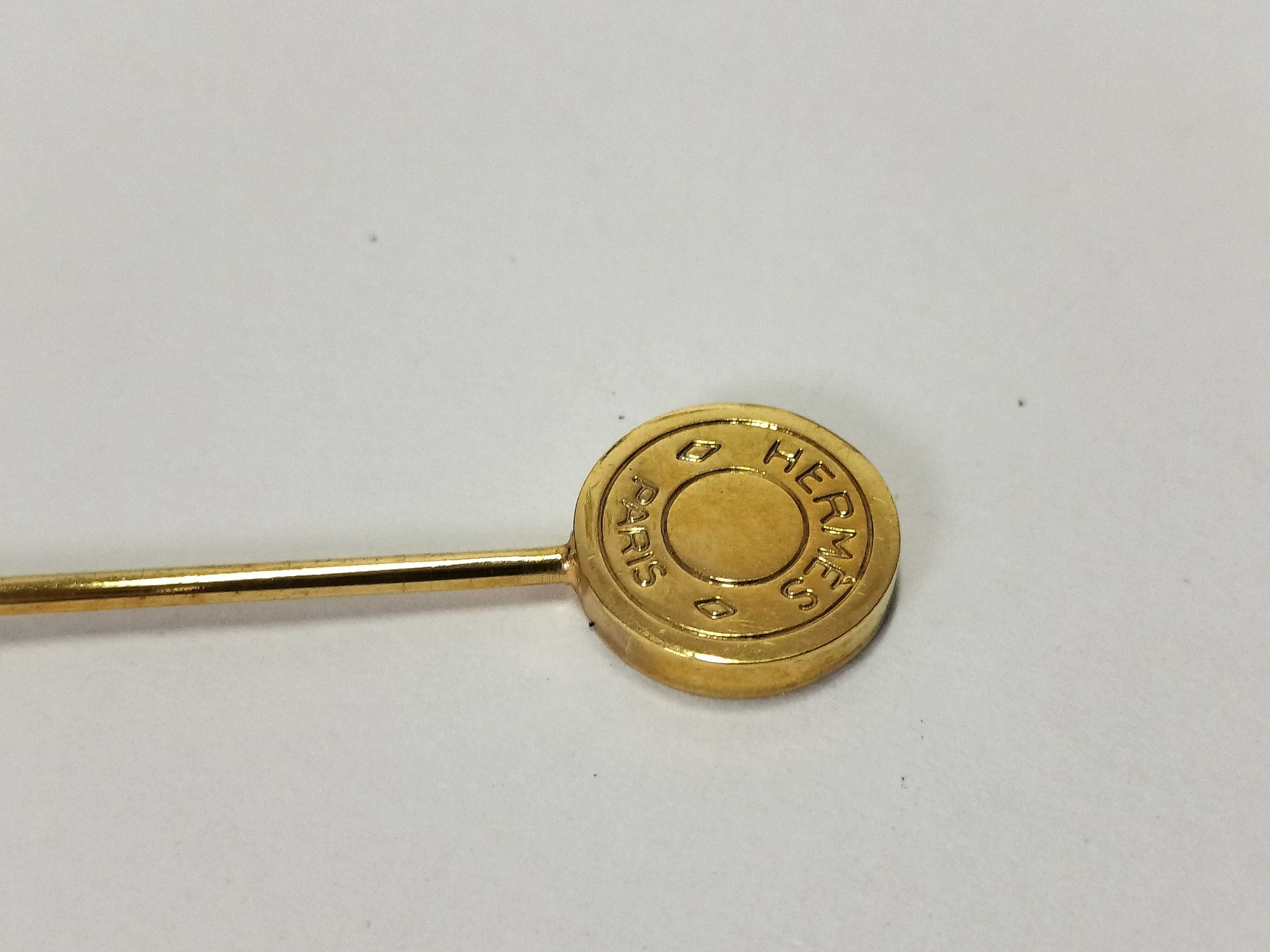 pin brooch — view 6