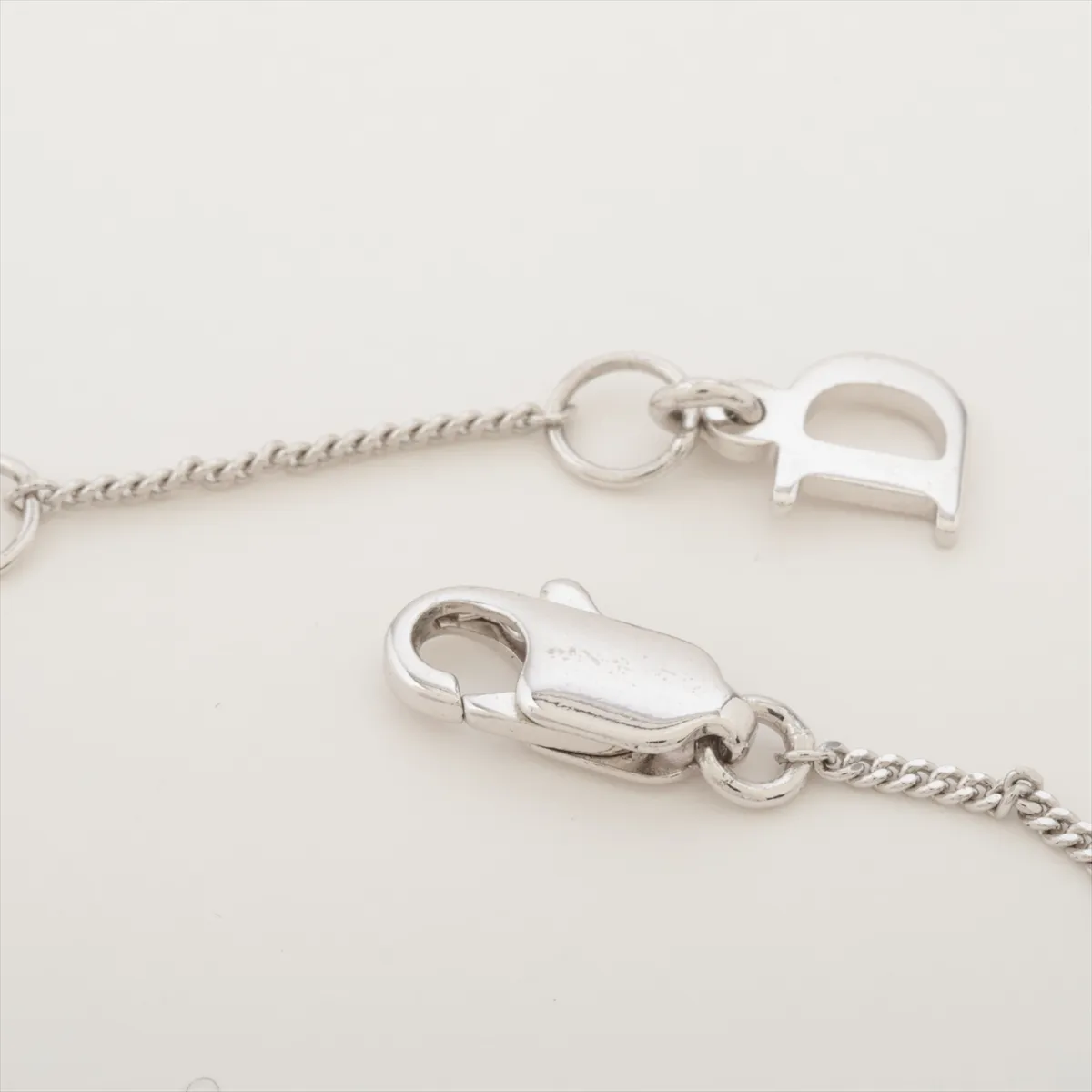 D-logo bracelet, metal and rhinestones, silver. — view 4