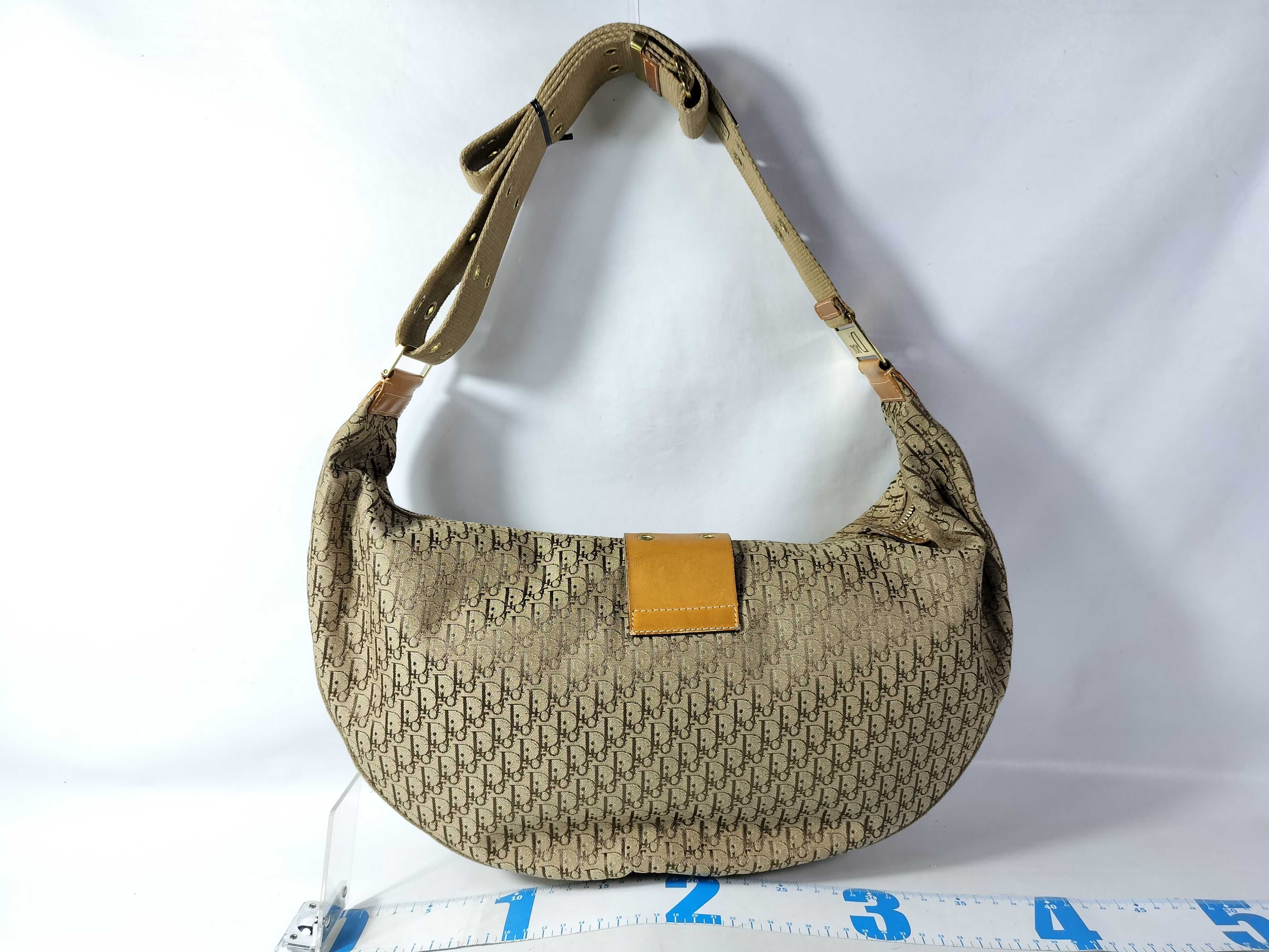 Street Chic Hobo Shoulder Bag Trotter Shoulder Bag — view 2