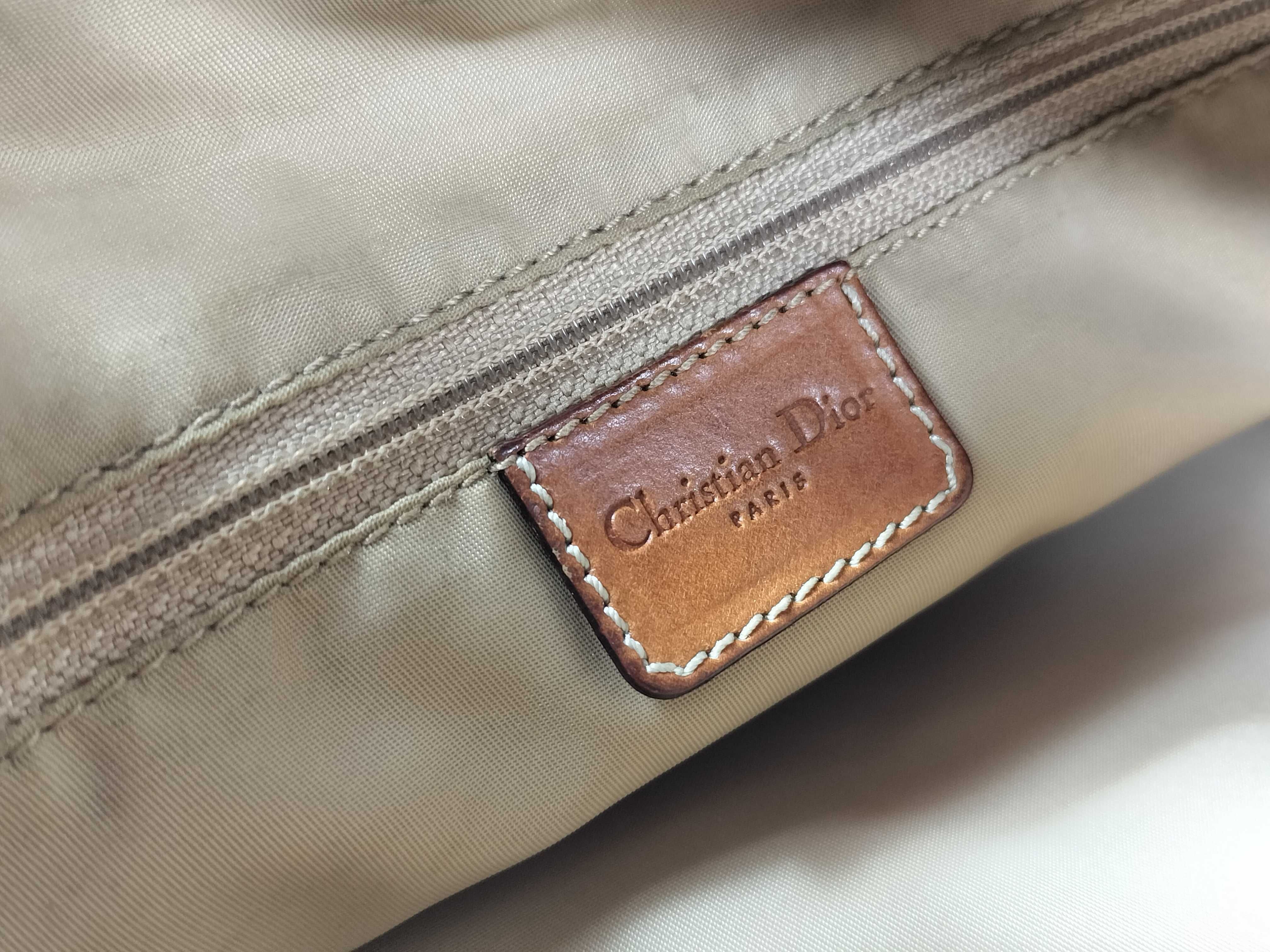 Street Chic Hobo Shoulder Bag Trotter Shoulder Bag — view 12