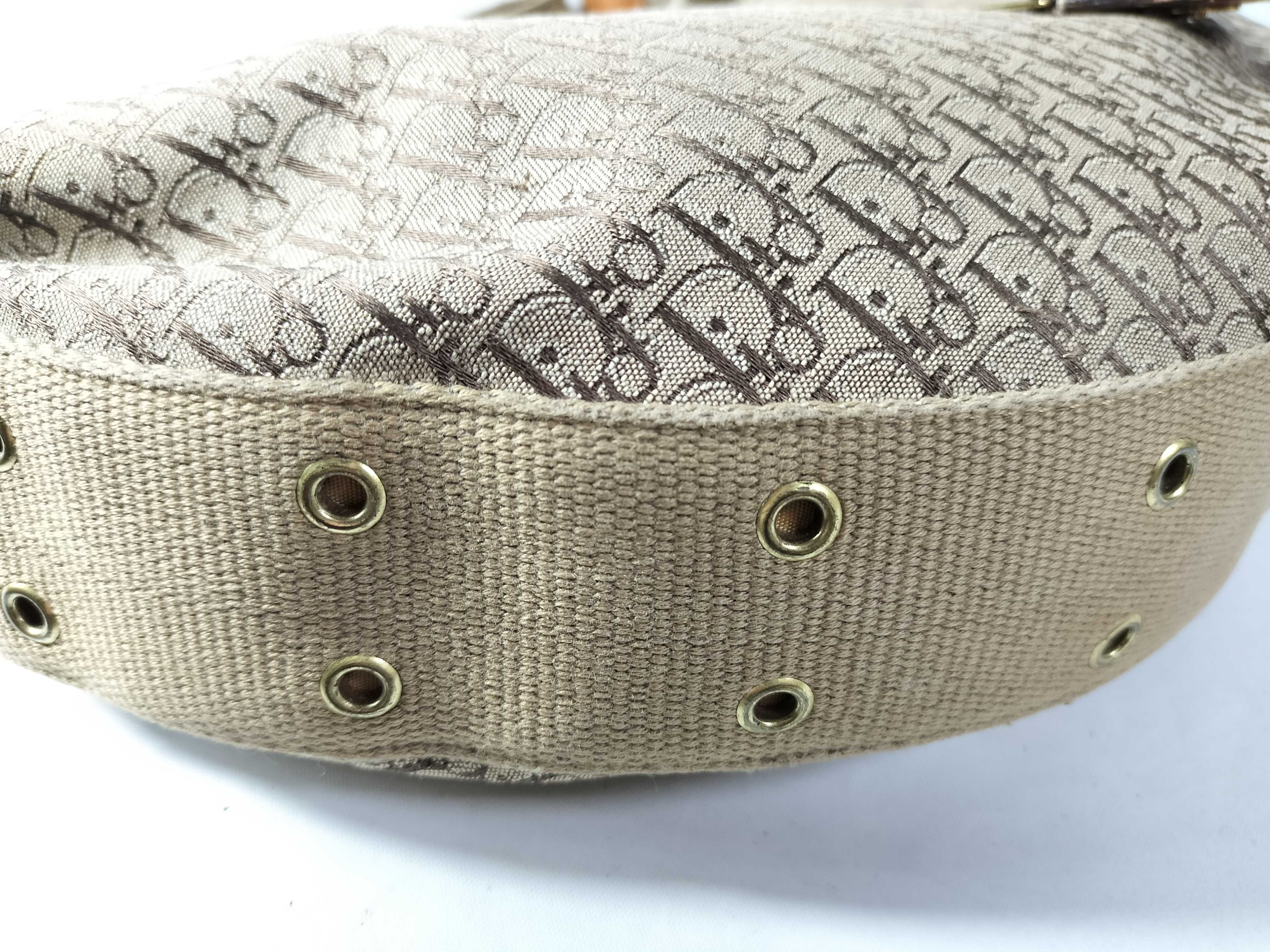 Street Chic Hobo Shoulder Bag Trotter Shoulder Bag — view 6