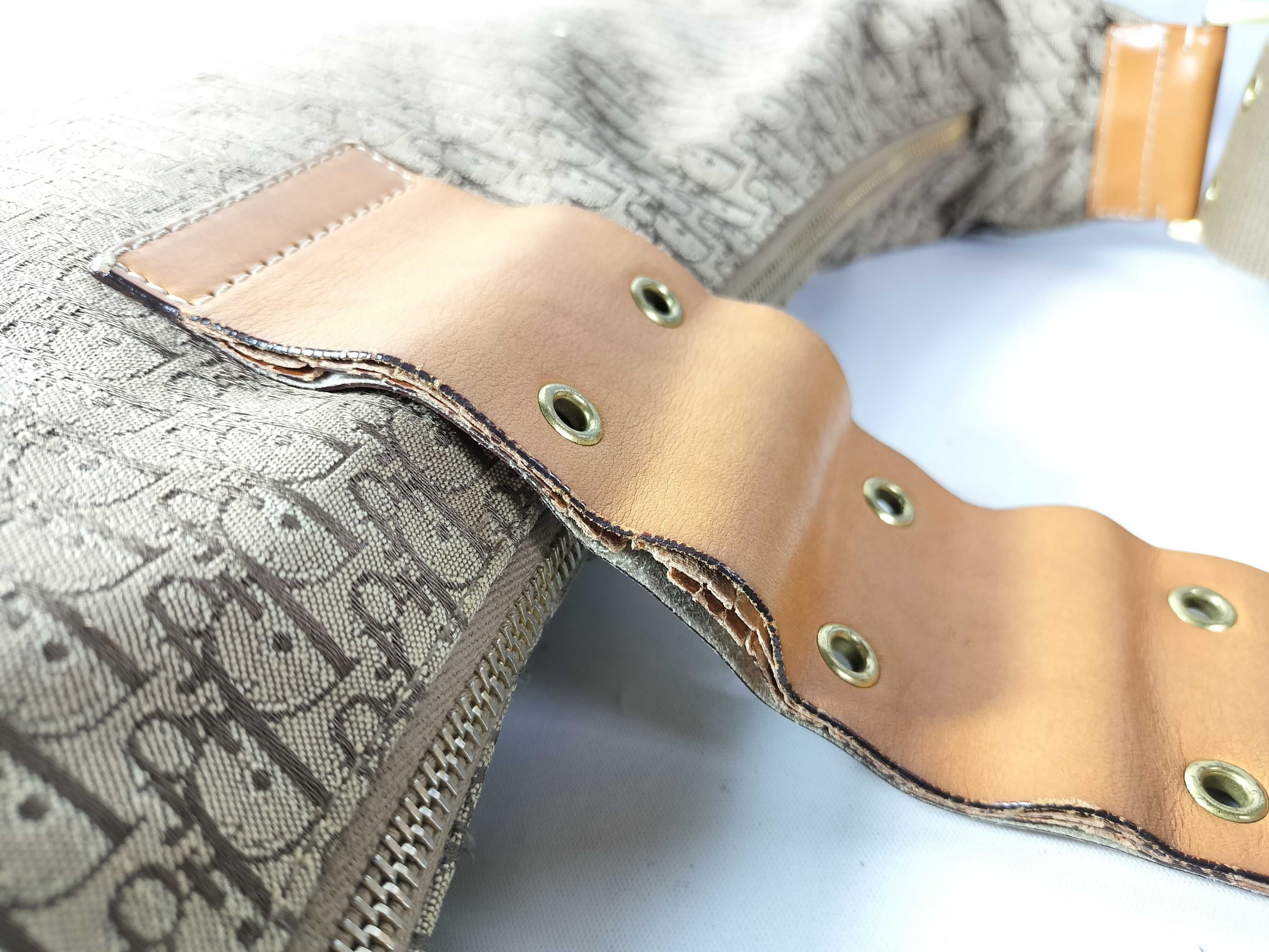 Street Chic Hobo Shoulder Bag Trotter Shoulder Bag — view 10