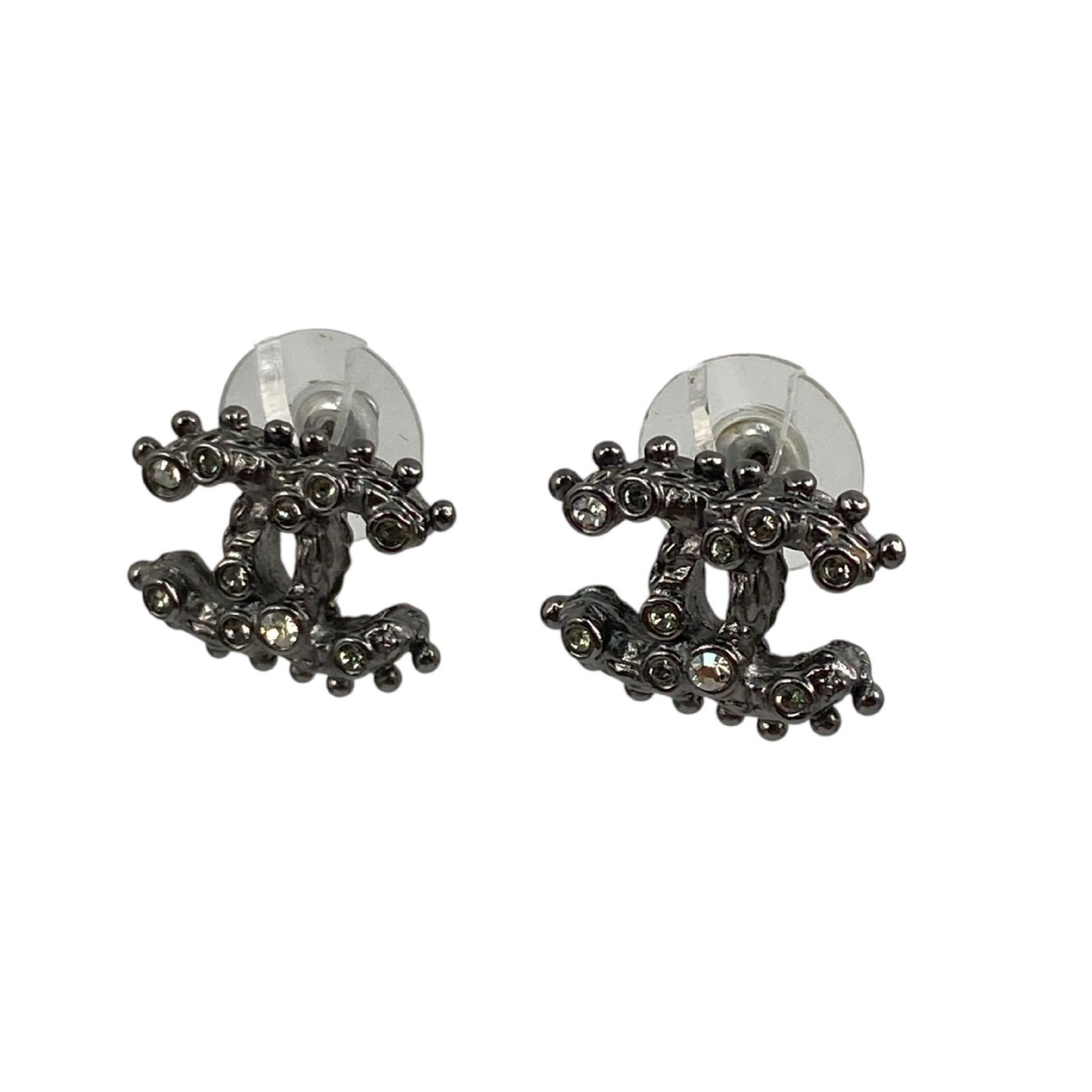 【*Shipped from: Hong Kong*】CHANEL ( ) Silver-colored Metal A12A Earrings — view 2
