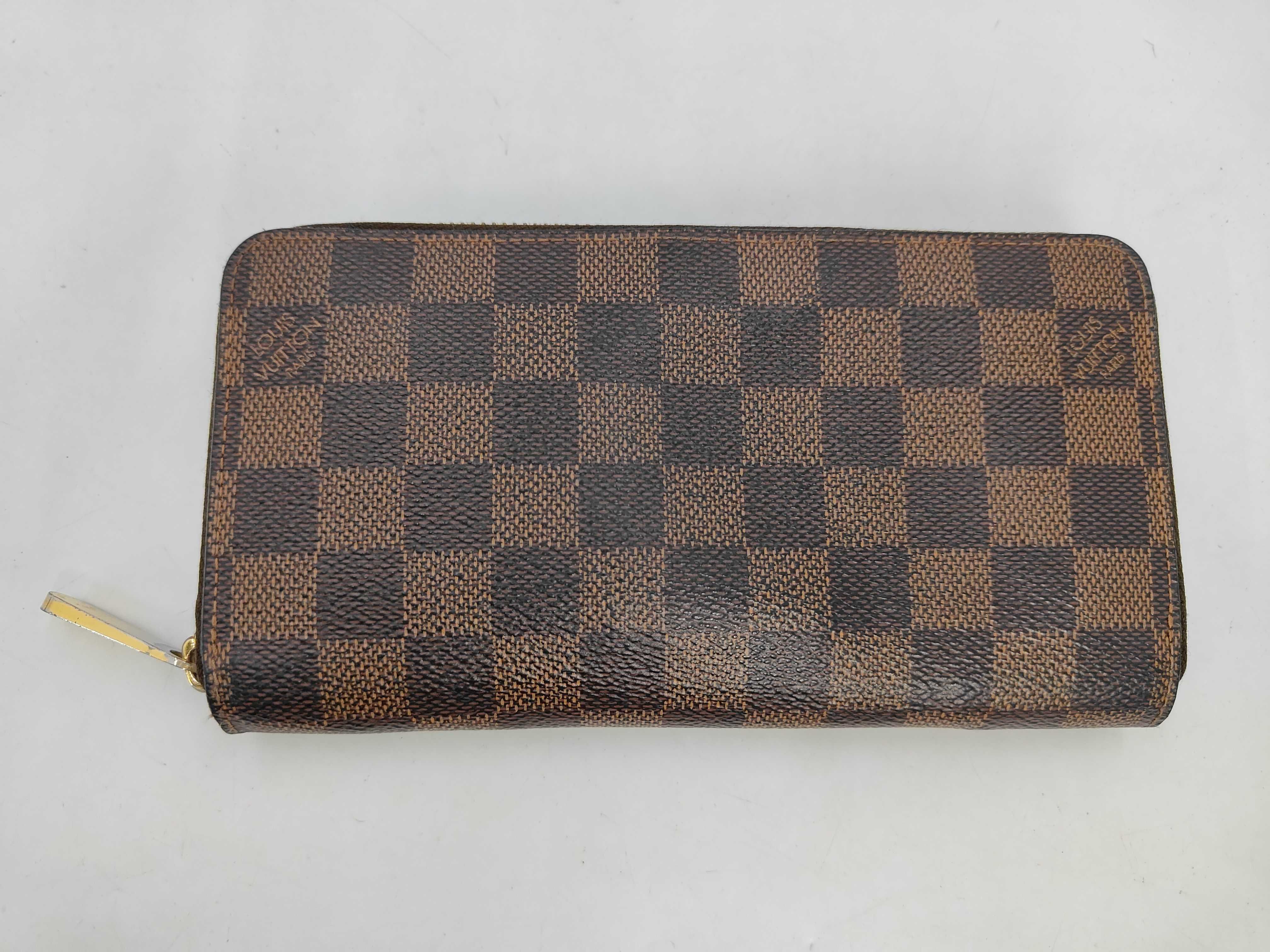 Damier Zippy Wallet GI2117