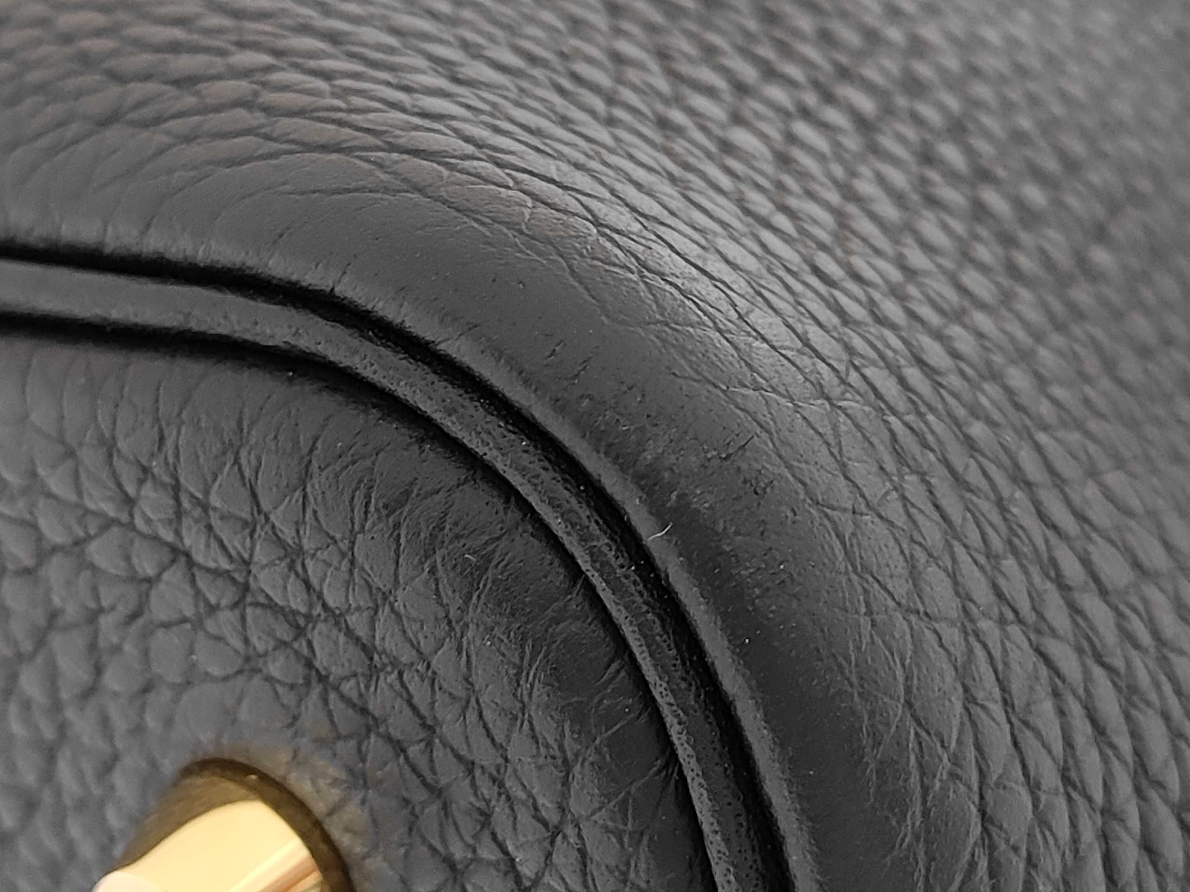 Picotin Lock PM Taurillon Clemence Leather Black Gold Hardware U Stamp Handbag — view 4