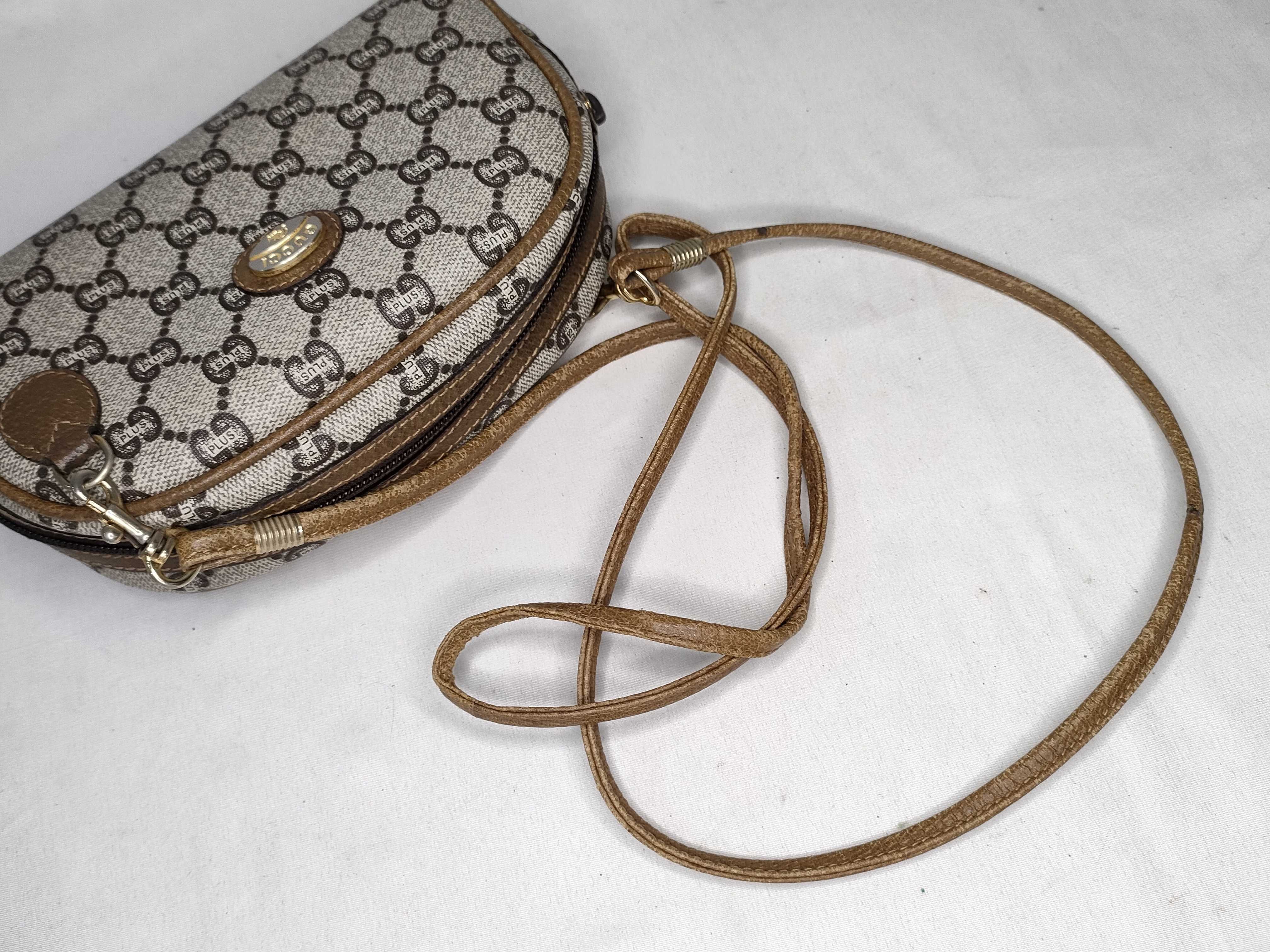 GG Plus pattern shoulder bag — view 3