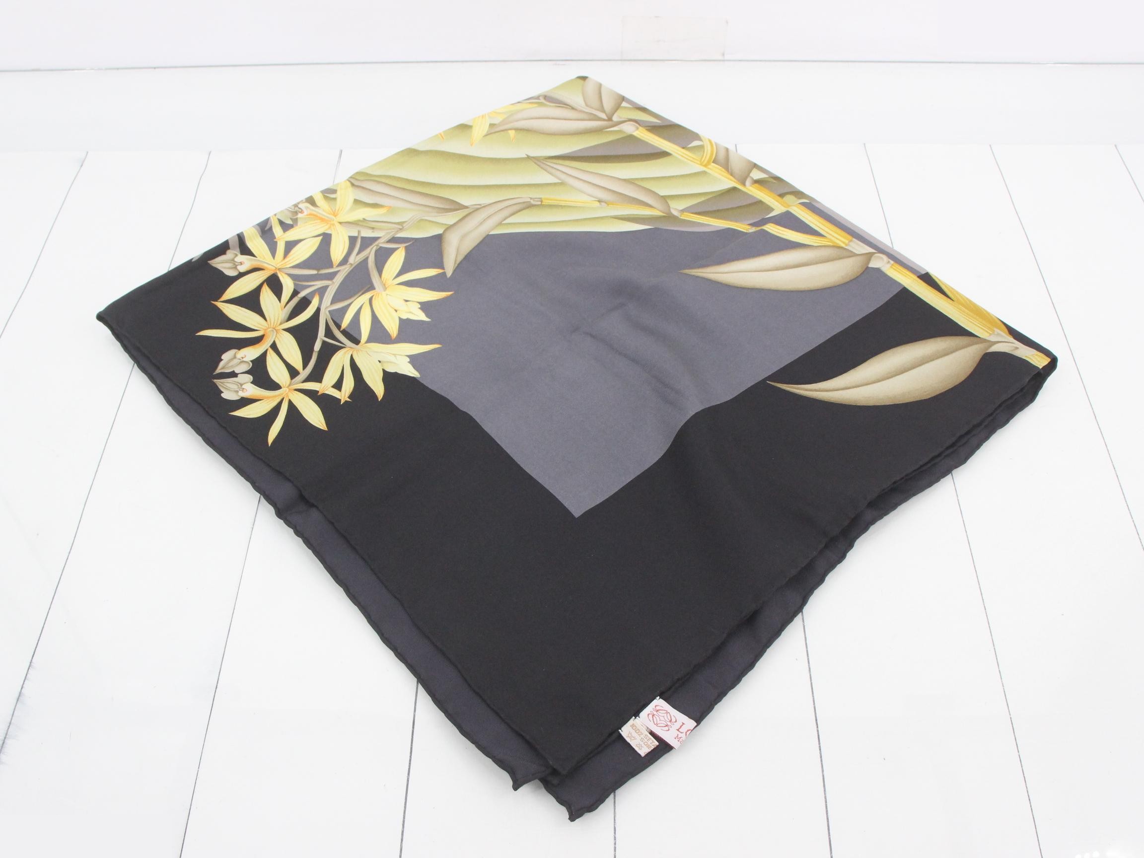 Other lines: Small items, accessories, scarves — view 2