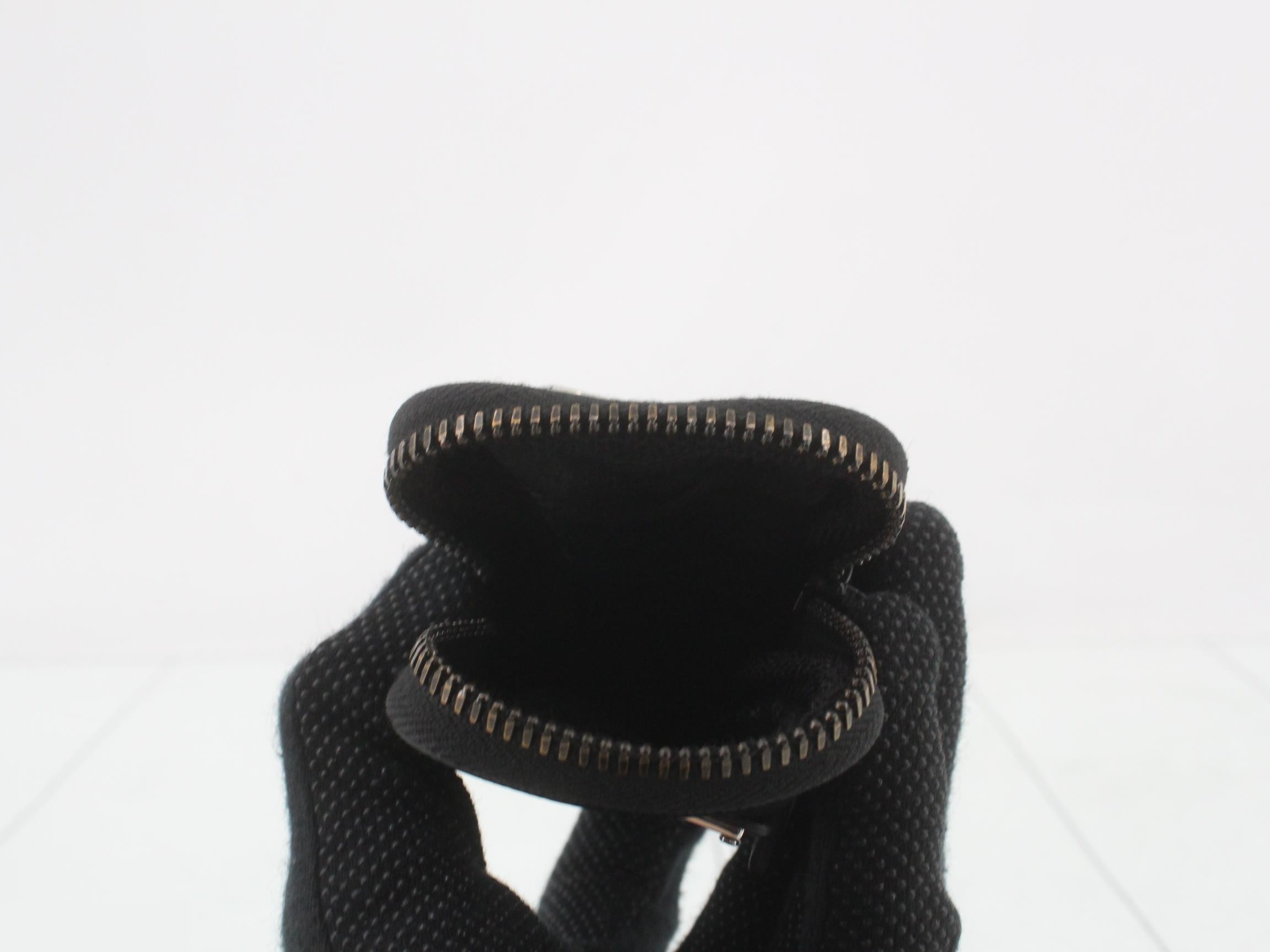 Tessuto Triangle Plate Pouch, Black — view 4