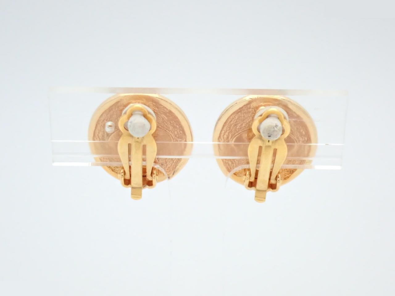 Vintage Classic (Precious Metal) Earrings — view 2