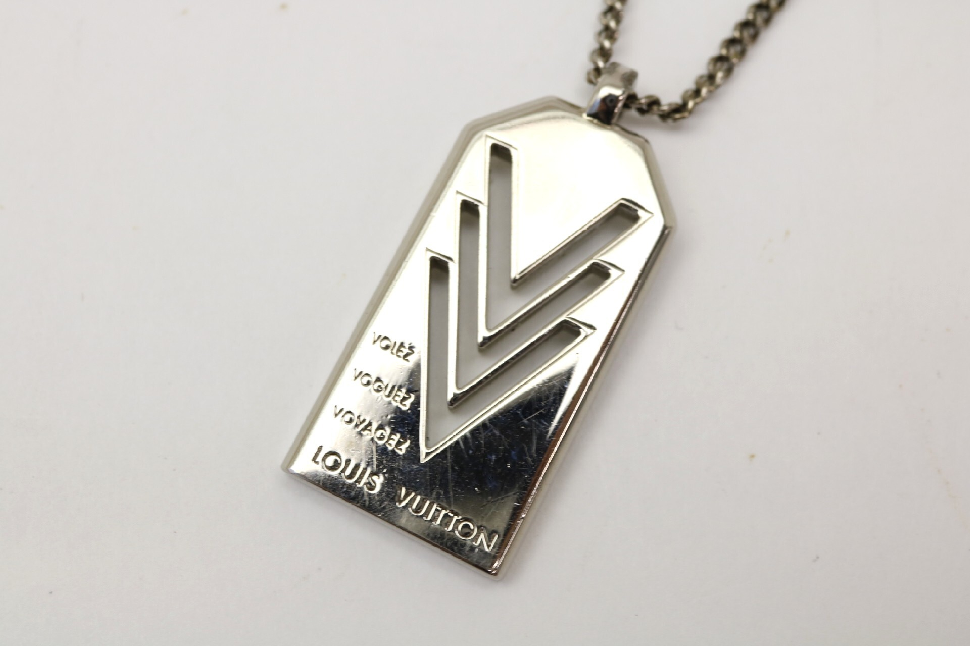 Triple V Necklace — view 2