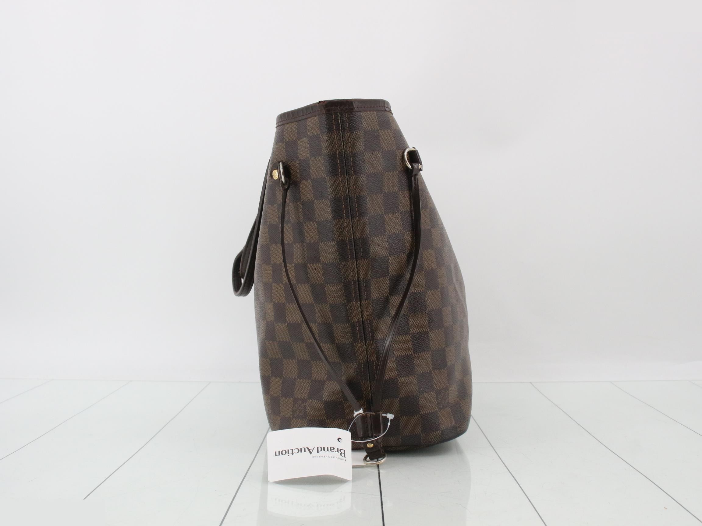 Damier Neverfull MM Tote Bag — view 4
