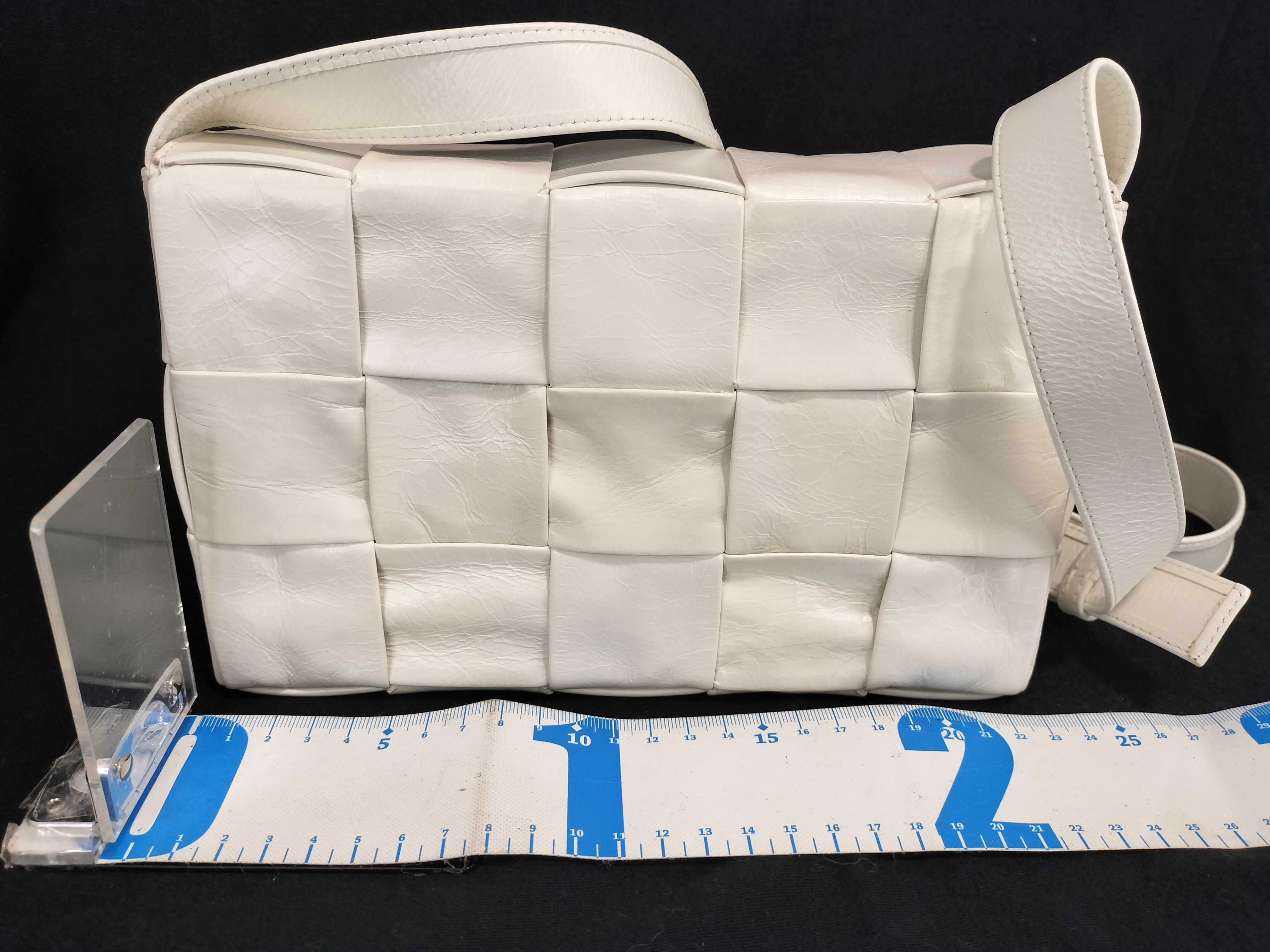 Maxi Intrecciato Cassette Leather Shoulder Bag, White — view 2