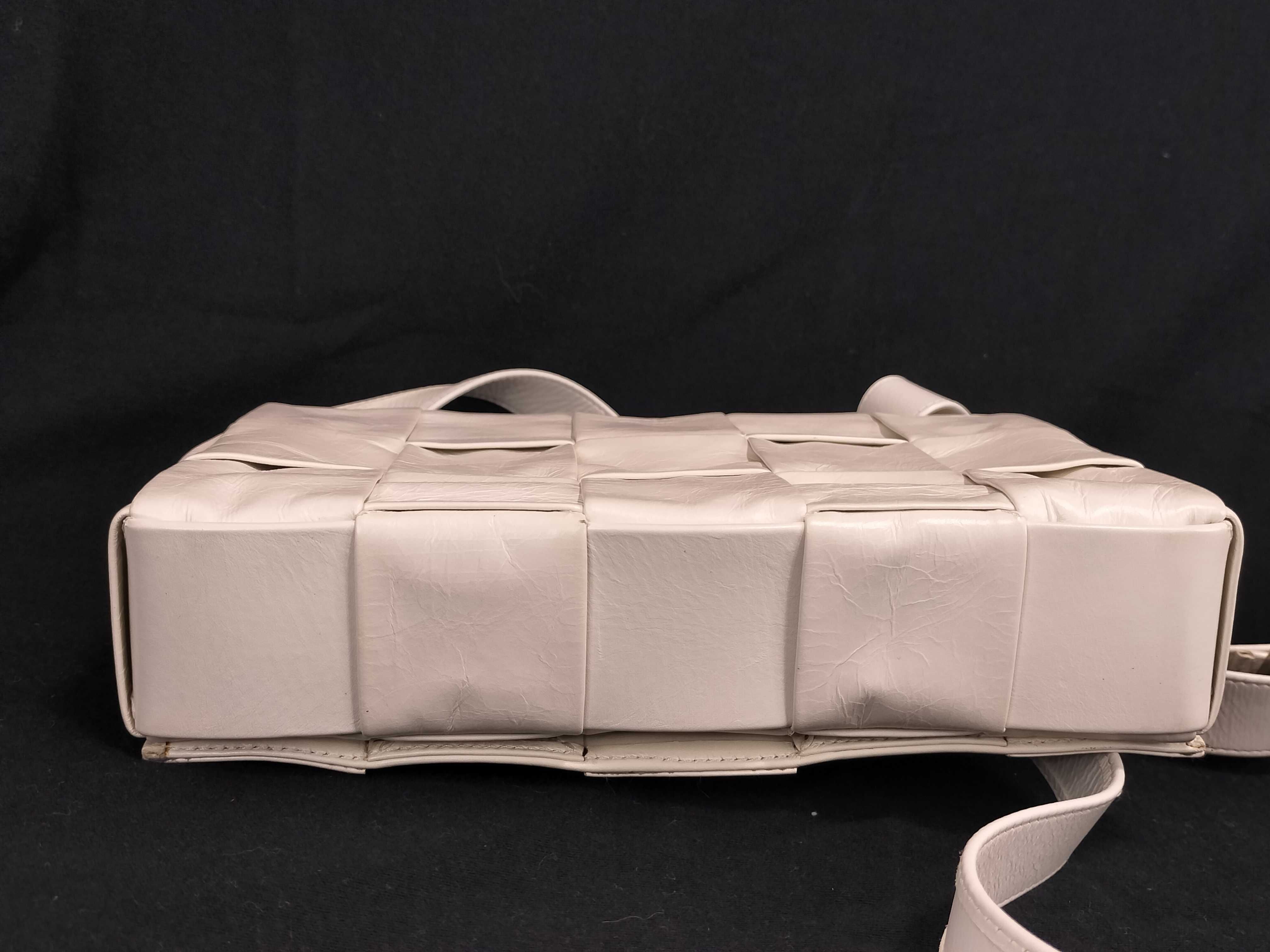 Maxi Intrecciato Cassette Leather Shoulder Bag, White — view 7